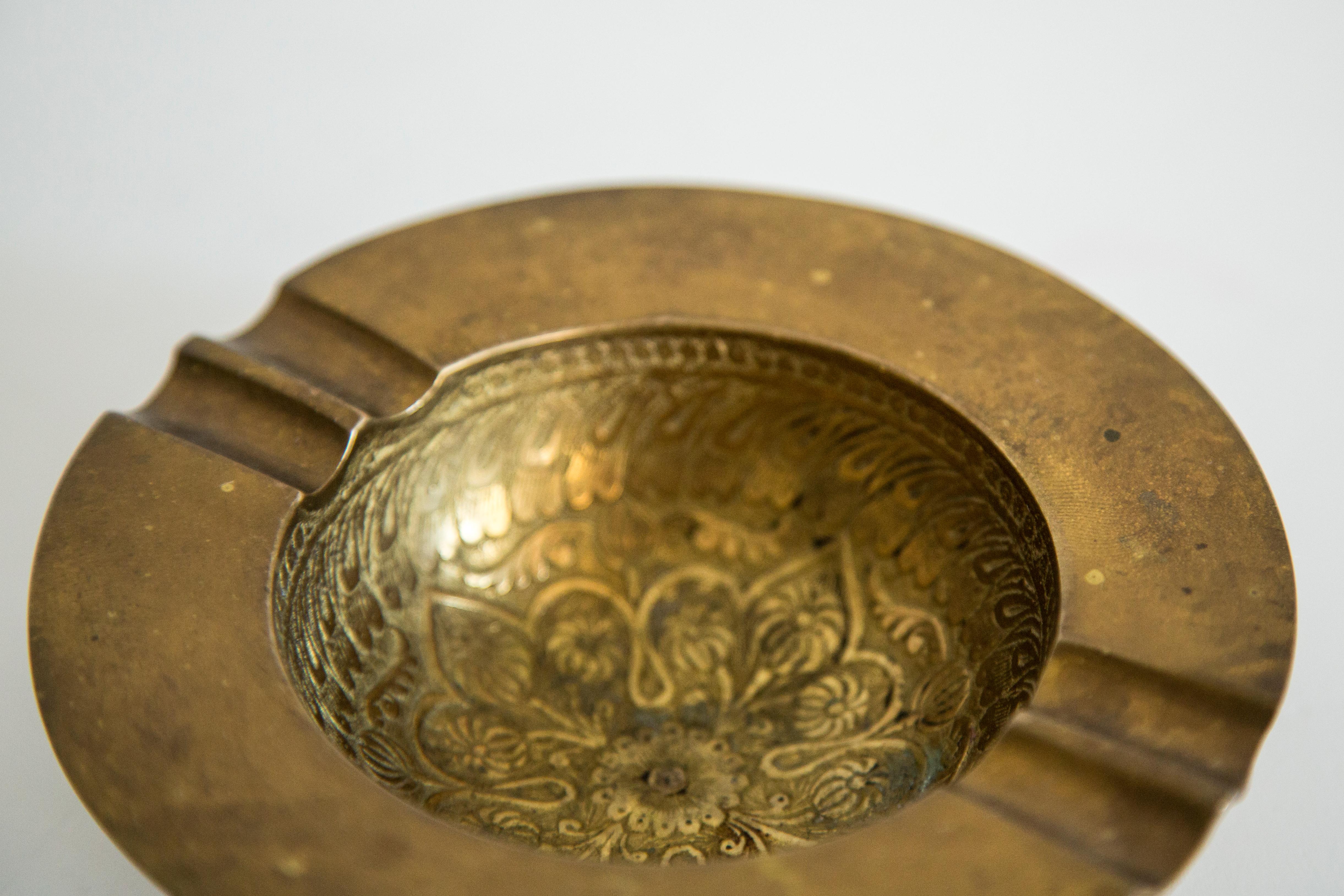 Mid Century Brass Metal Small Plate Bowl Ashtray, Italy, 1970s In Good Condition In 05-080 Hornowek, PL