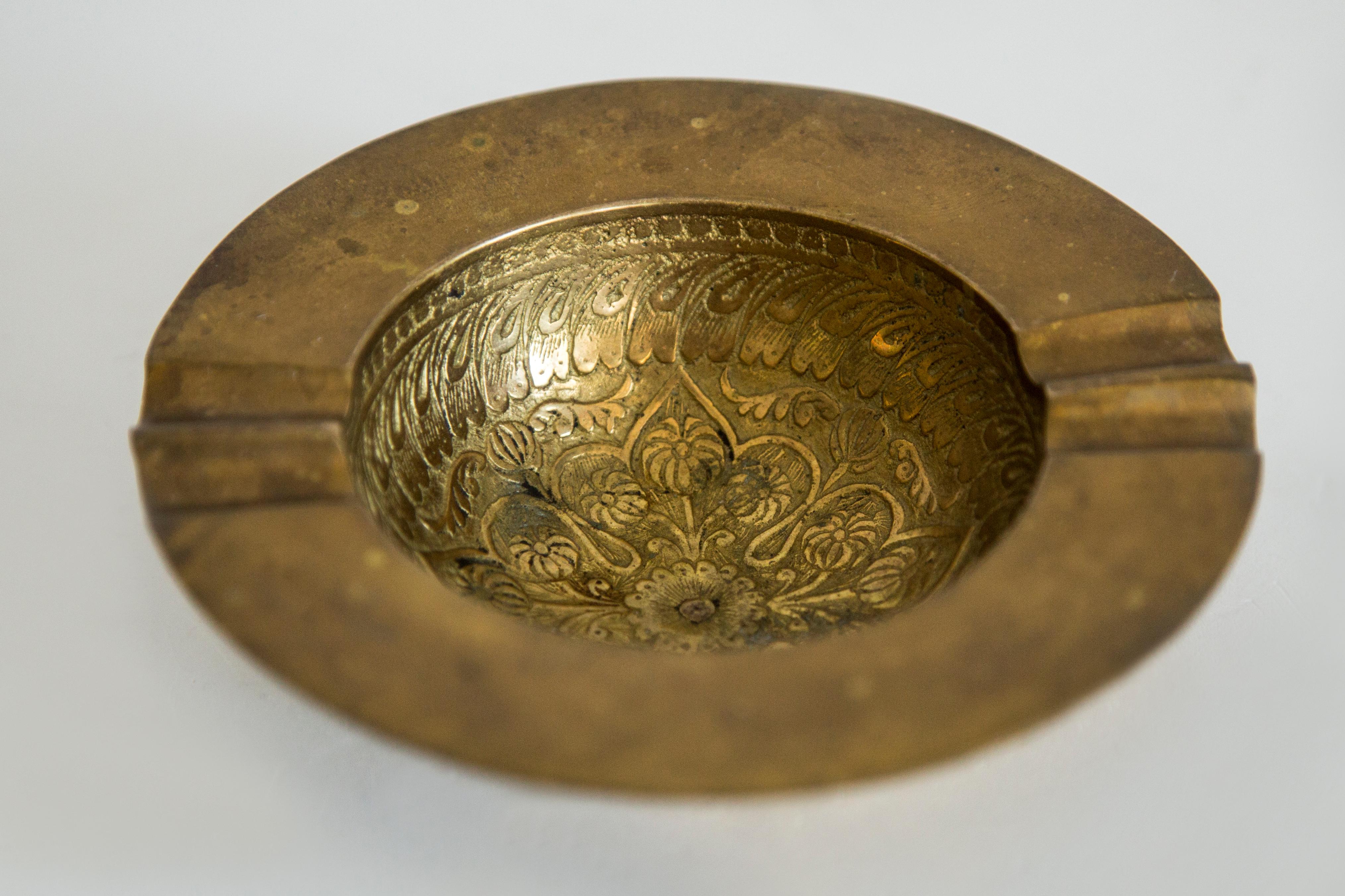Mid Century Brass Metal Small Plate Bowl Ashtray, Italy, 1970s 4