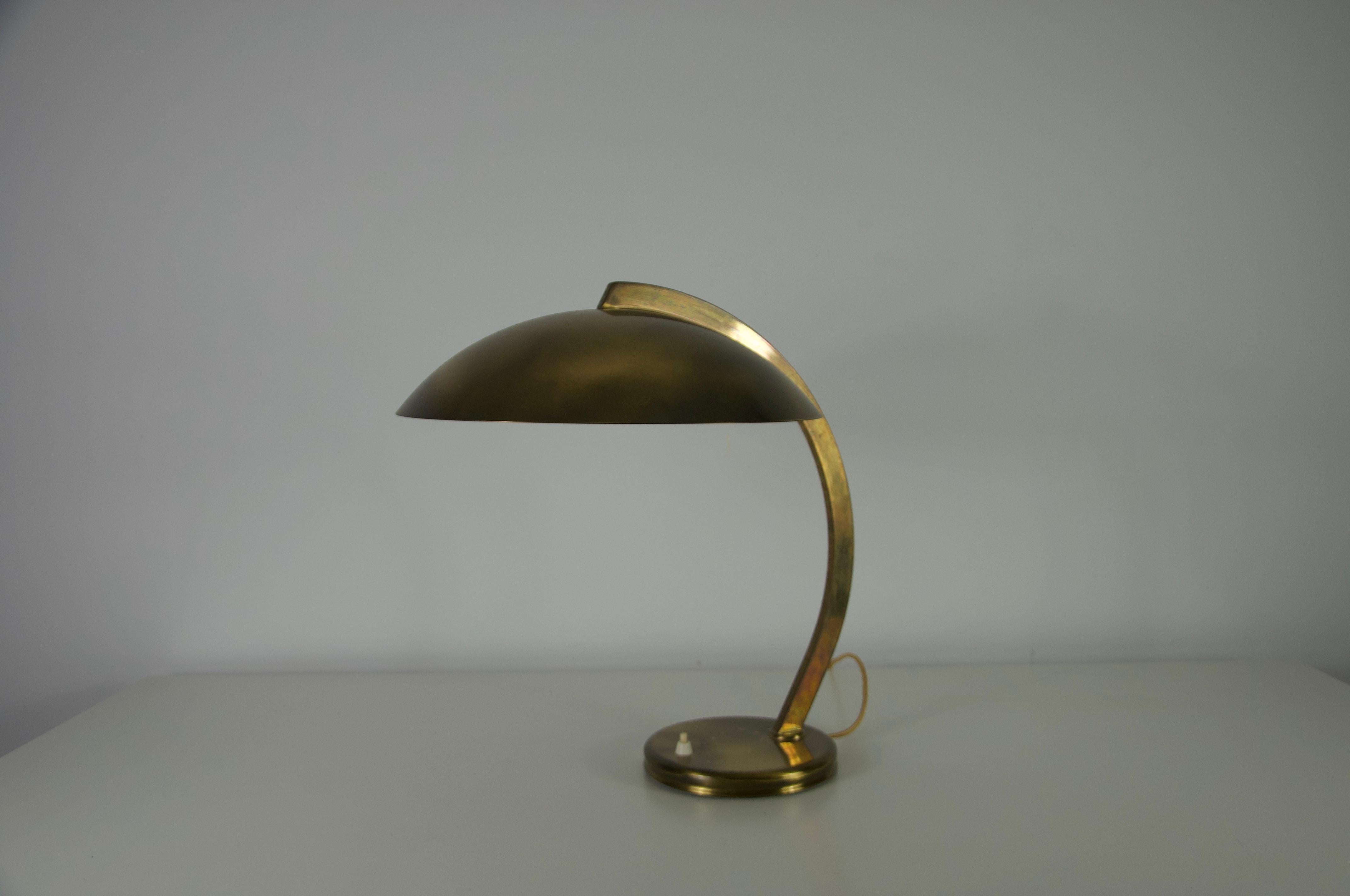 Italiano Lampada da tavolo in ottone di metà secolo, anni '60, Germania in vendita