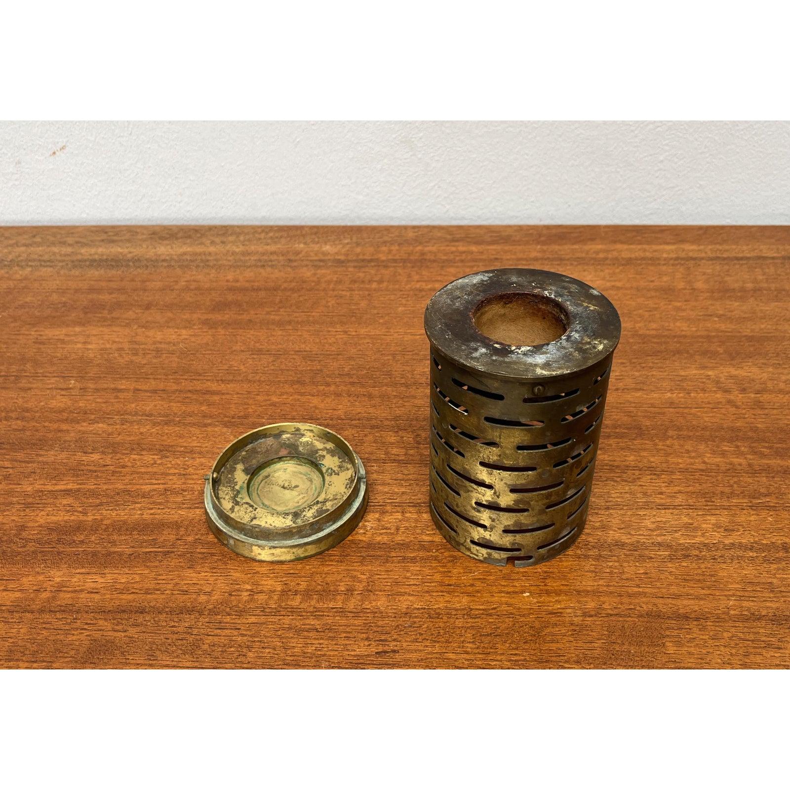 Portacandele a olio in ottone di metà secolo, anni '60 in vendita 1