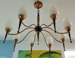 Lampadario di metà secolo in ottone e vetro opalino di Arlus, Francia, anni '50