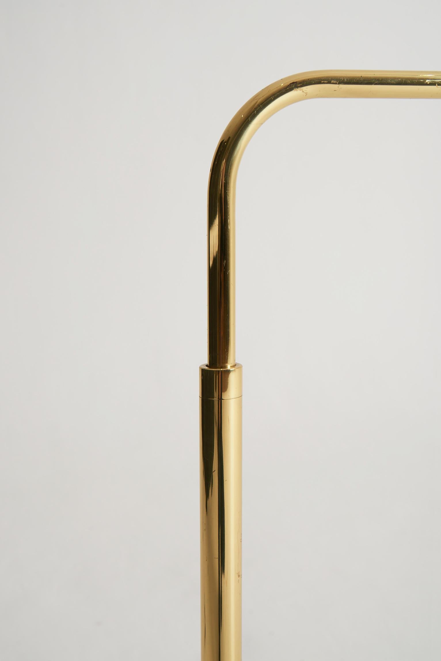 Mid-Century Brass Reading Floor Lamp In Good Condition In London, GB