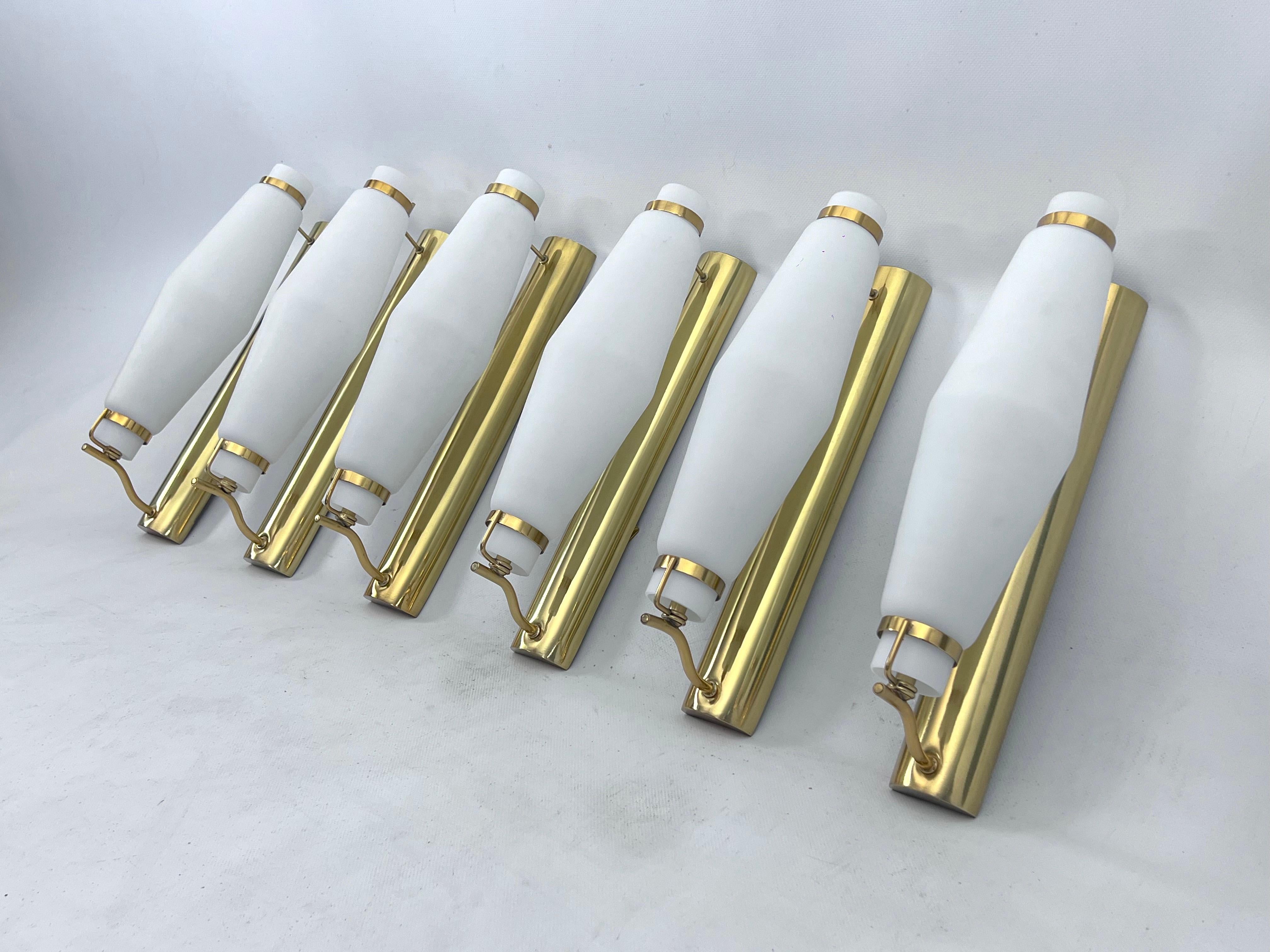 Mid-Century Modern Mid-century brass sconces in the manner of Stilnovo from 50s. Set of six For Sale