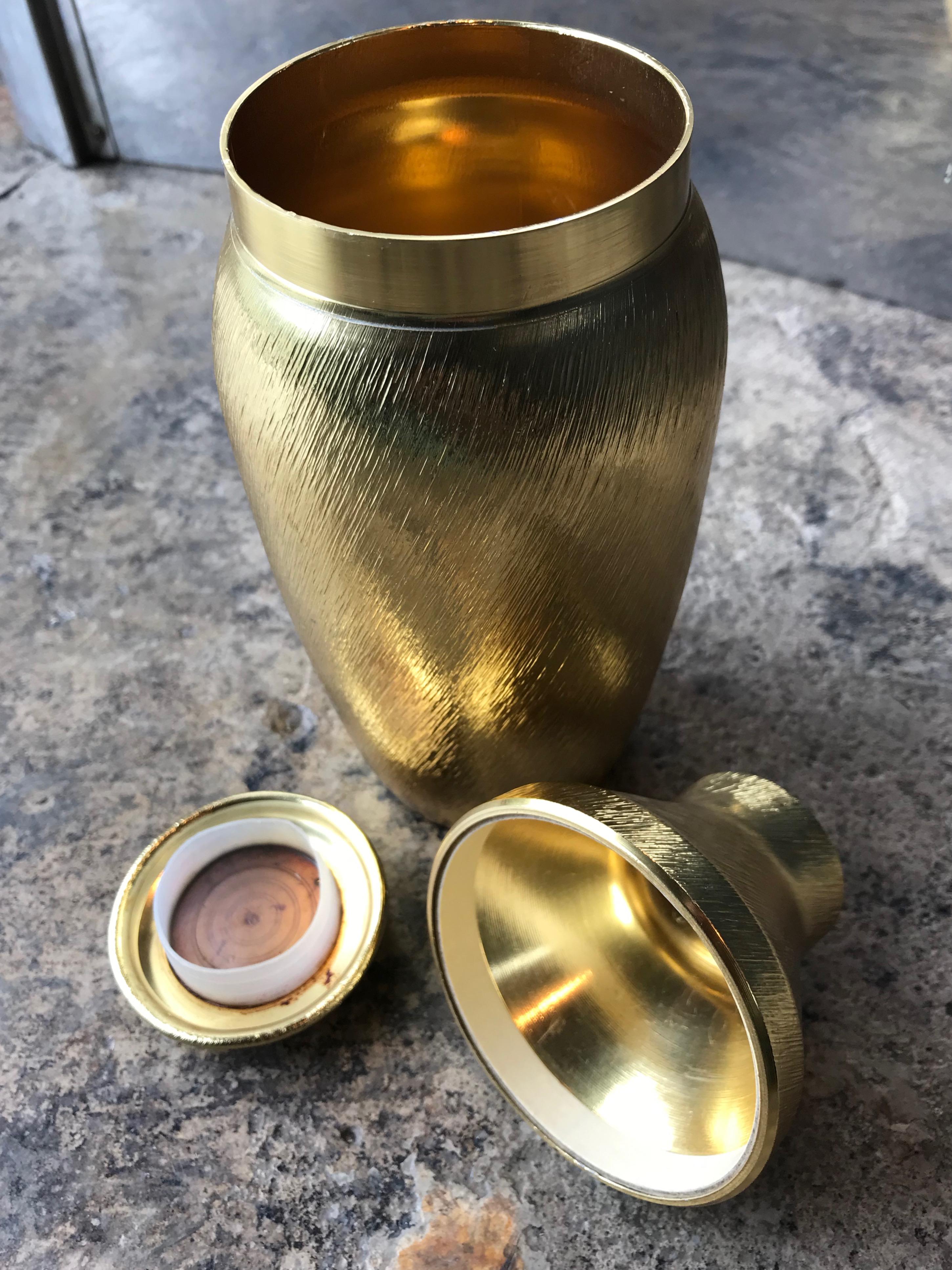 Midcentury Brass Shelter, Italy, 1960s For Sale 3