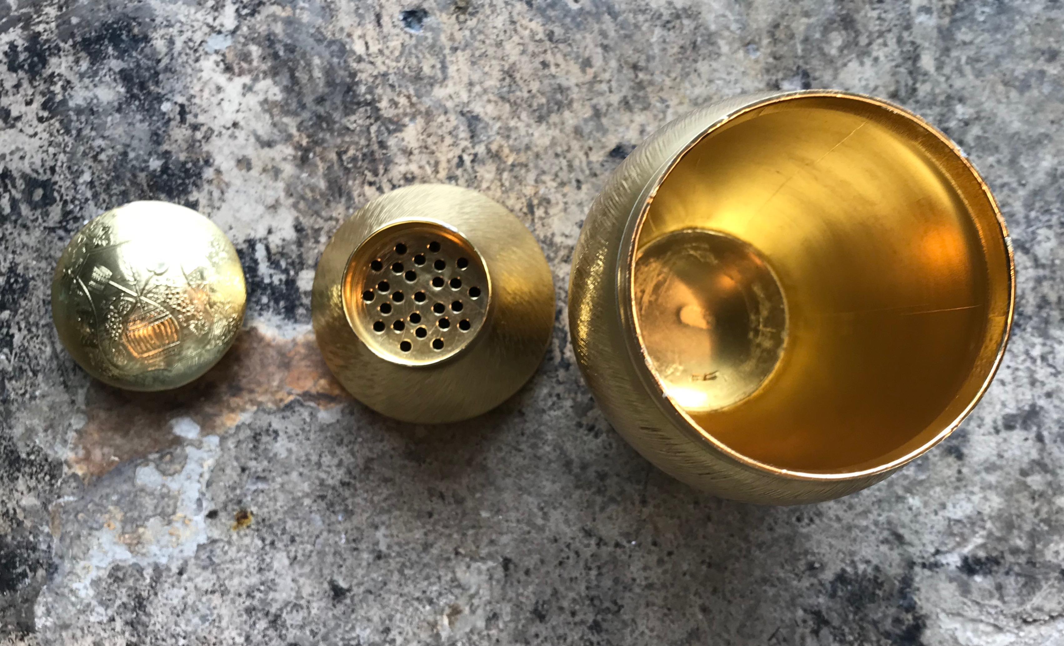 Midcentury Brass Shelter, Italy, 1960s For Sale 4