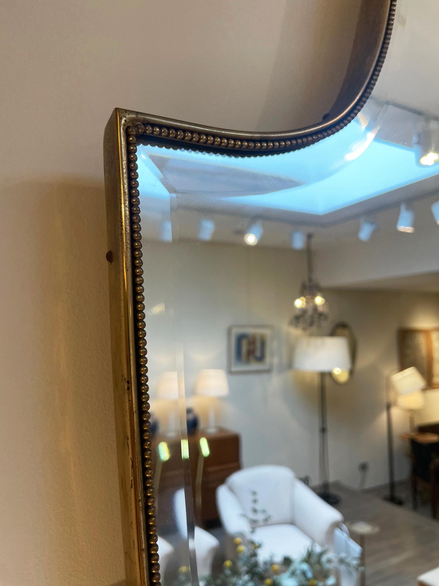 Mid-Century Brass Shield Mirror In Good Condition In London, GB