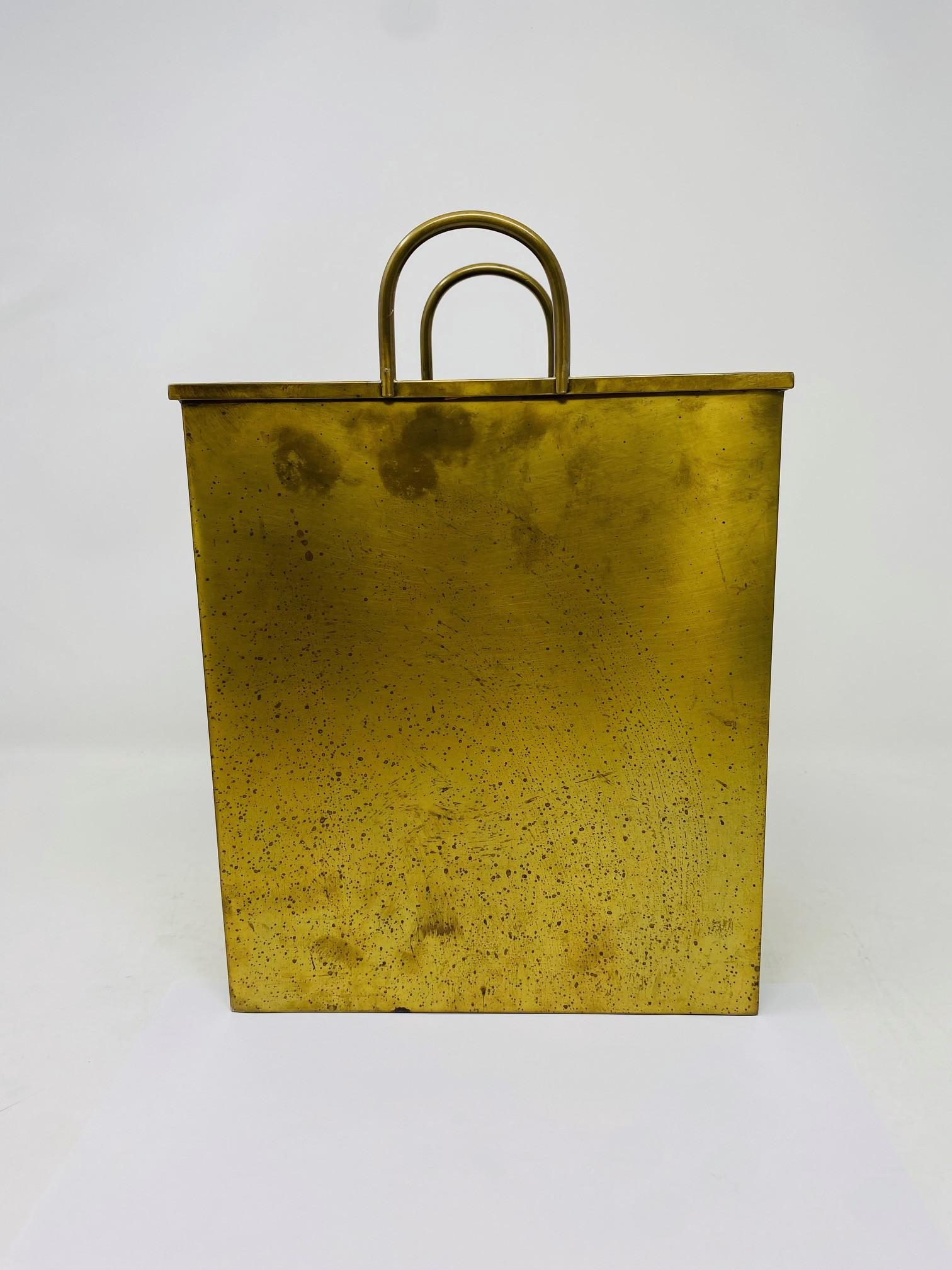 Sculpture de sac à provisions en laiton du milieu du siècle 1970 Fabriqué en Italie en vente 3