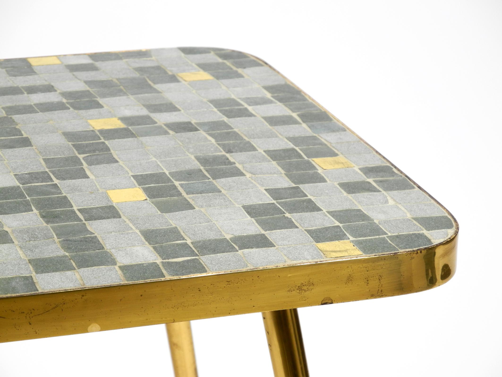 Table d'appoint en laiton du milieu du siècle avec surface en mosaïque par Münchener Zierspiegel en vente 7