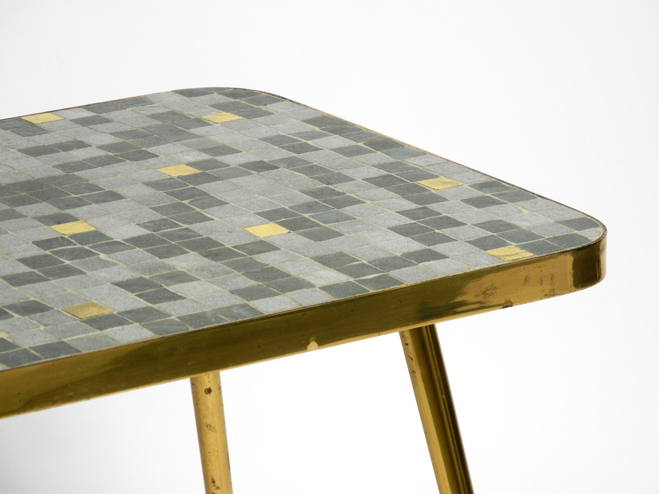 Table d'appoint en laiton du milieu du siècle avec surface en mosaïque par Münchener Zierspiegel en vente 8