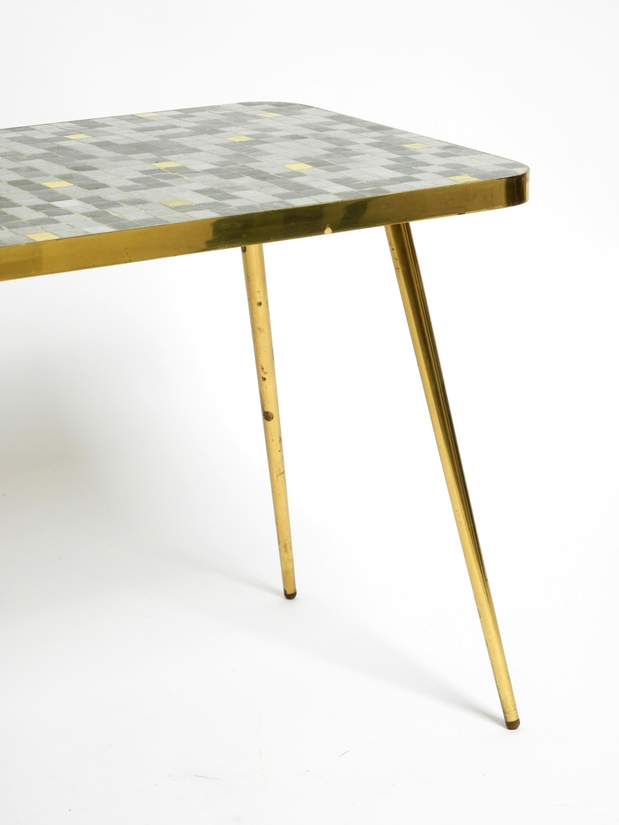 Table d'appoint en laiton du milieu du siècle avec surface en mosaïque par Münchener Zierspiegel en vente 10