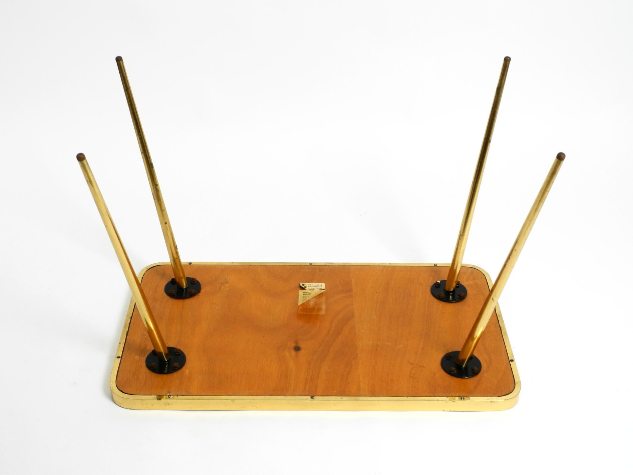 Table d'appoint en laiton du milieu du siècle avec surface en mosaïque par Münchener Zierspiegel en vente 2