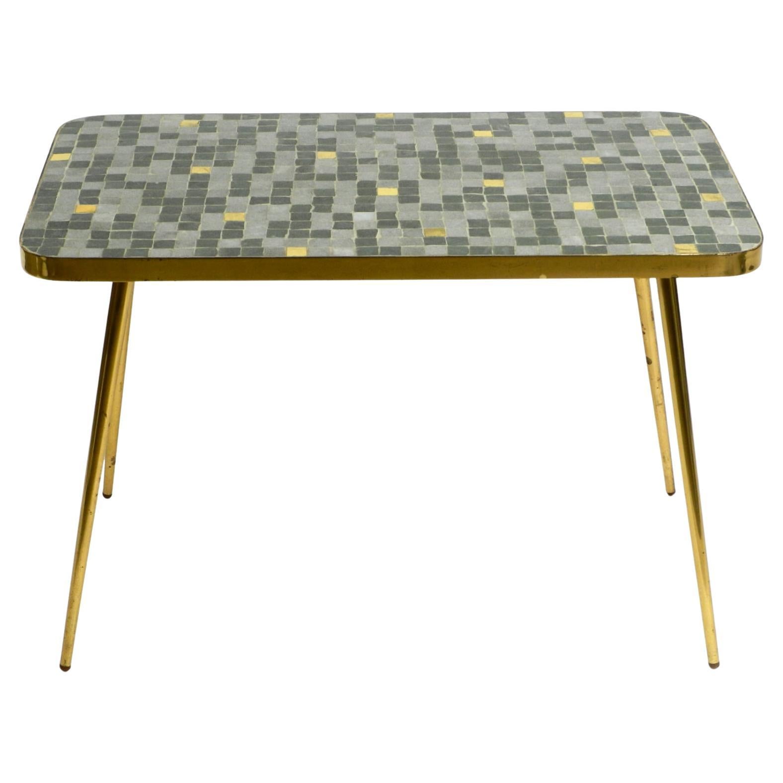 Mid Century Beistelltisch aus Messing mit Mosaikoberfläche von Münchener Zierspiegel