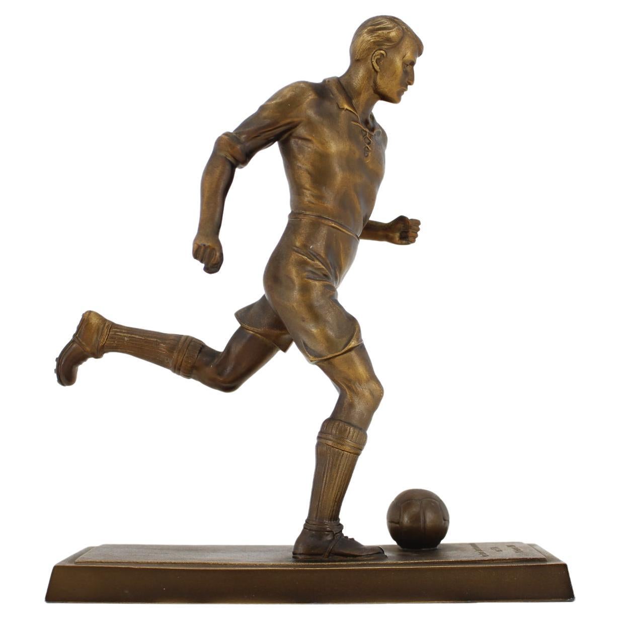 Sculpture de sport en laiton du milieu du siècle / Joueur de football, années 1960