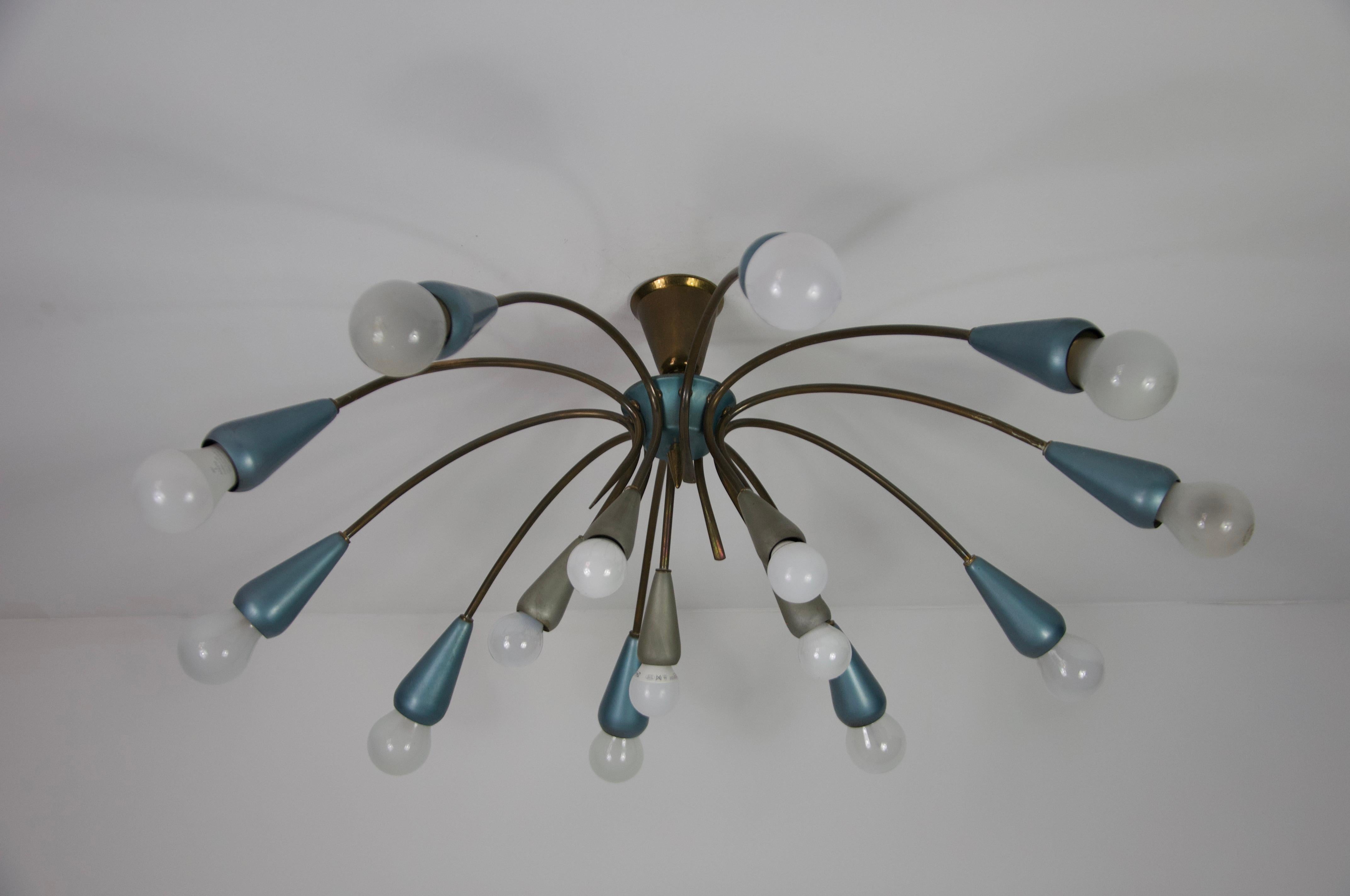 Araña Sputnik de latón de mediados de siglo, años 50, Alemania Moderno de mediados de siglo en venta