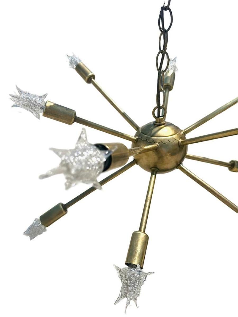 Lustre Sputnik en laiton du milieu du siècle avec ampoules en étoile en vente 1