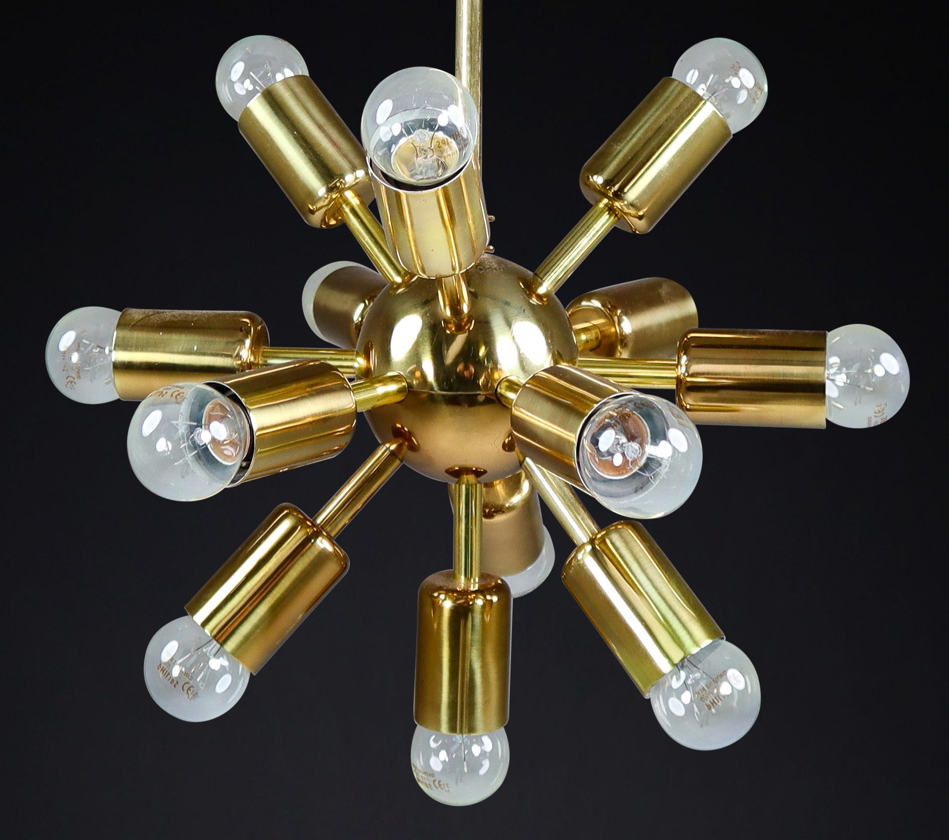 Midcentury Brass Sputnik Chandeliers with Twelve Lights by Drupol, Praque 1960s For Sale 3