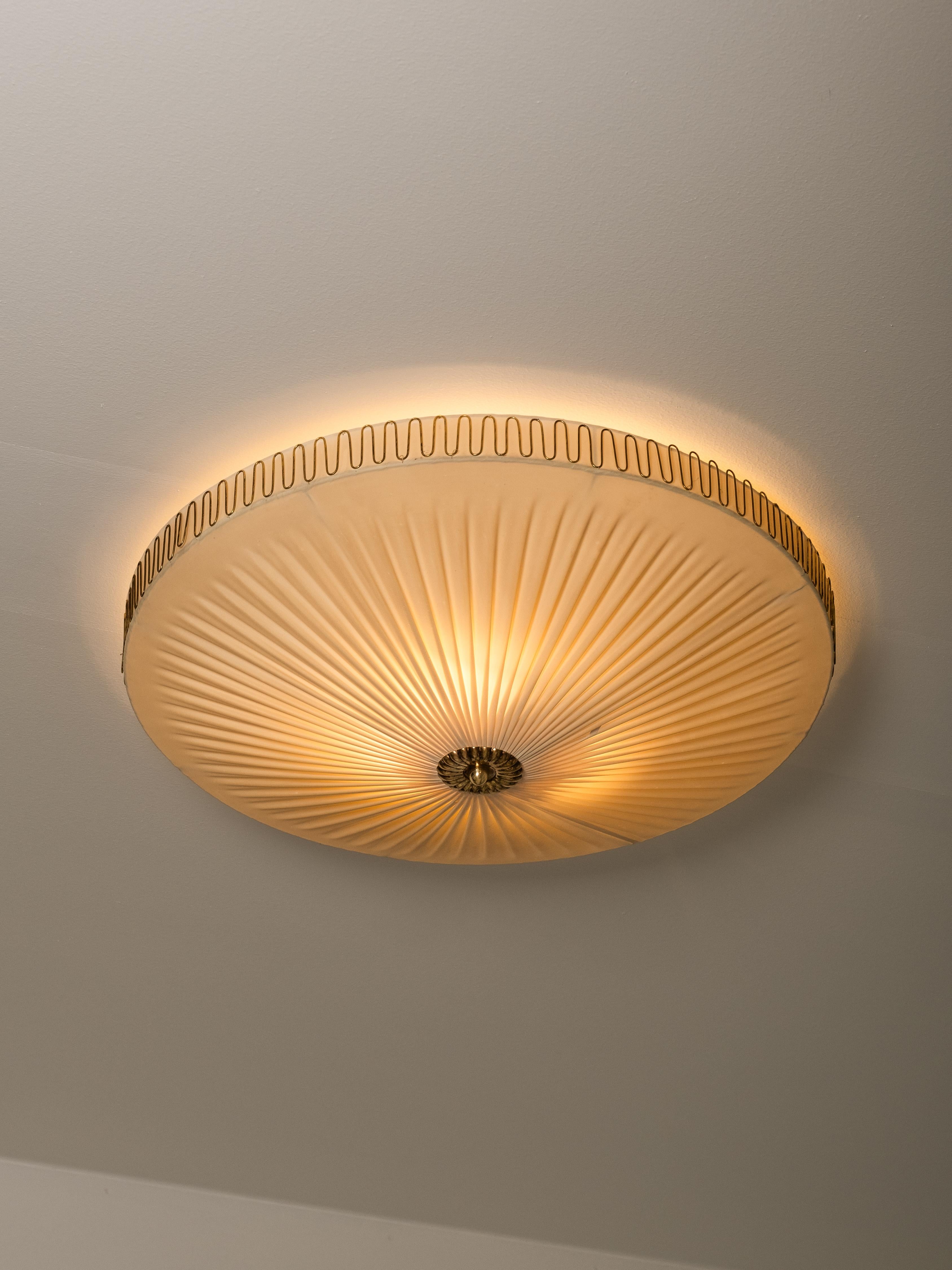 Mid-Century Brass & Synthetic Textile Flush Mount, Model K5-40, Idman, 1950s For Sale 7