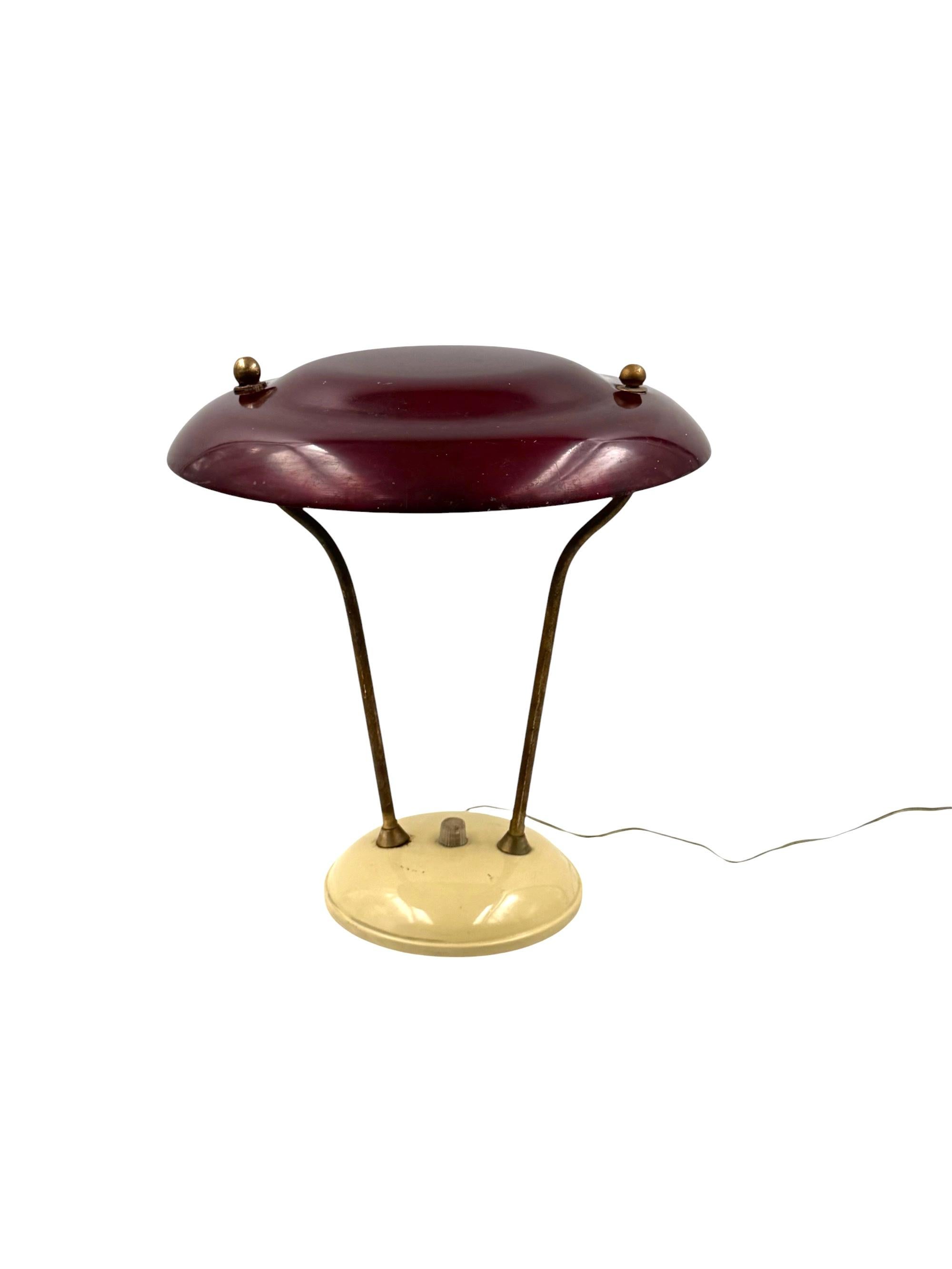 Lámpara de sobremesa de latón de mediados de siglo, Francia ca. 1950 en Bueno estado para la venta en Firenze, IT