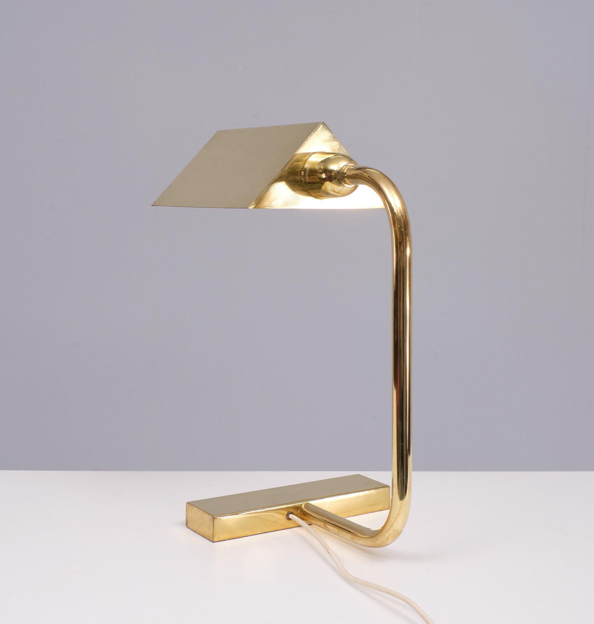 Mid Century  Brass Table lamp 1960s Switzerland  In Good Condition For Sale In Den Haag, NL