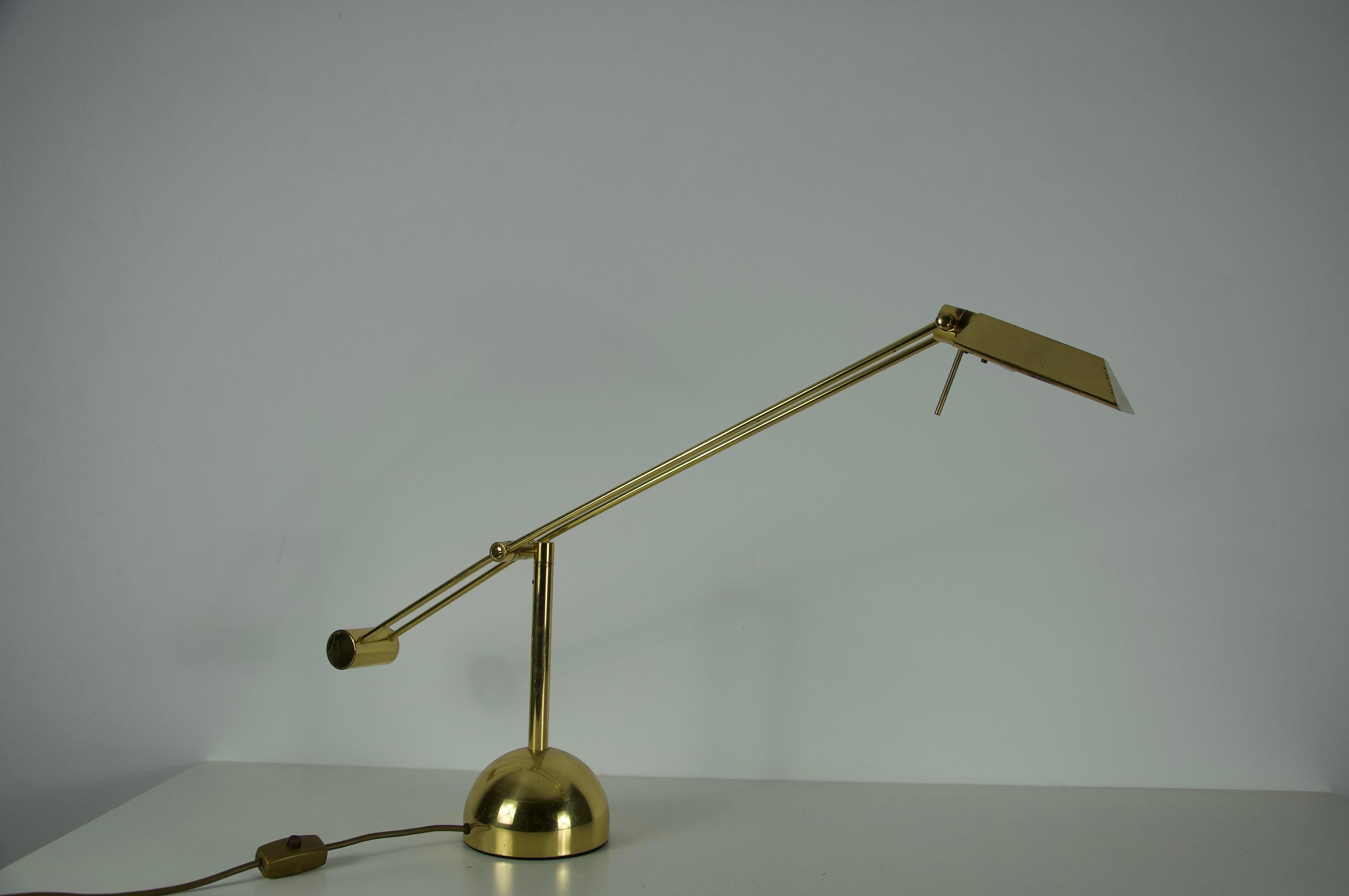 Lámpara de sobremesa de latón de mediados de siglo de Sölken, años 60, Alemania Moderno de mediados de siglo en venta