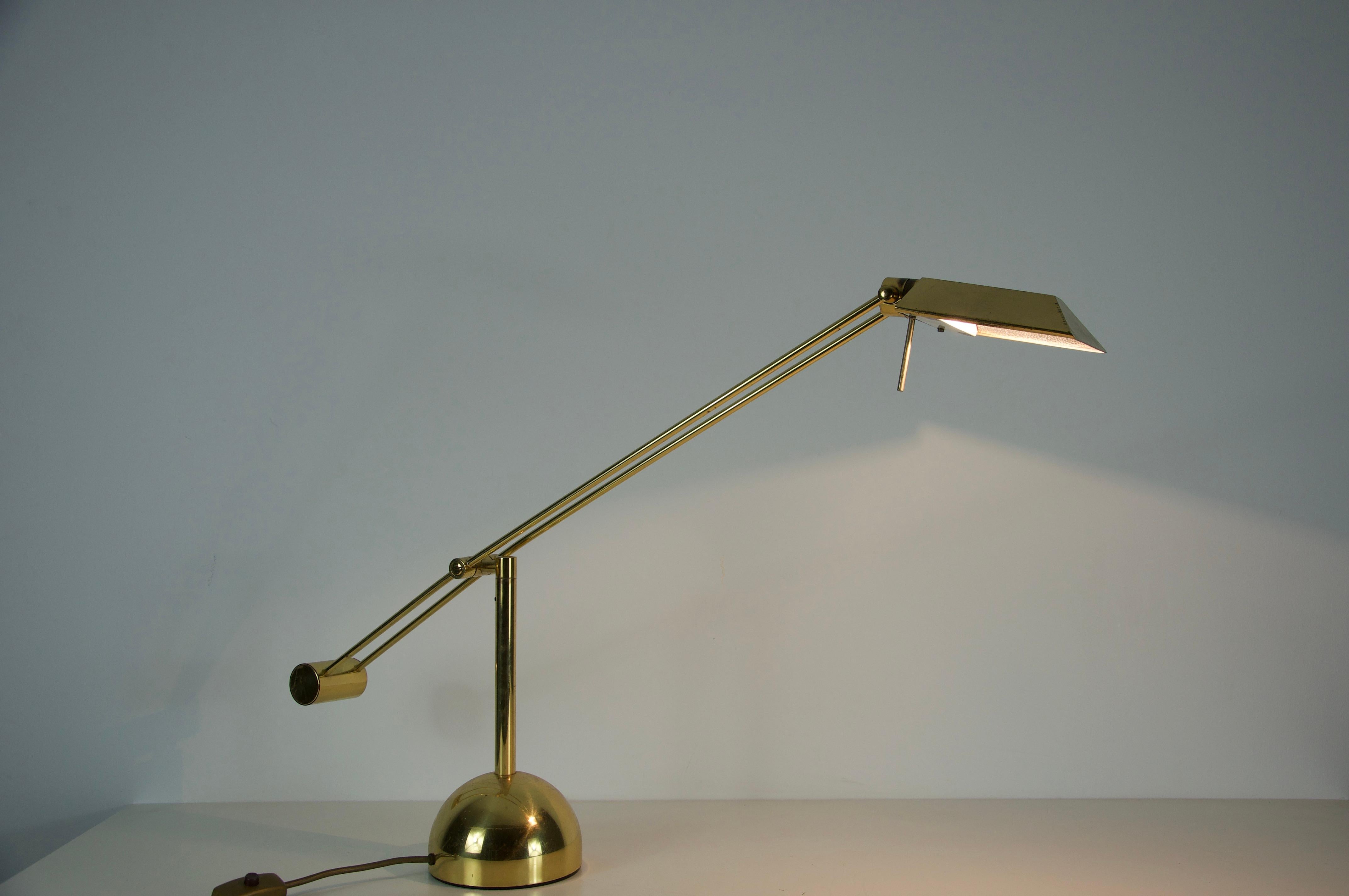 Lámpara de sobremesa de latón de mediados de siglo de Sölken, años 60, Alemania en venta 1