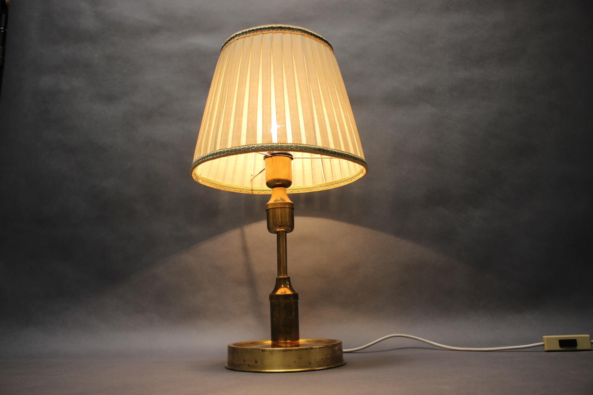 Messing-Tischlampe aus der Mitte des Jahrhunderts, Deutschland, 1960er Jahre im Angebot 5