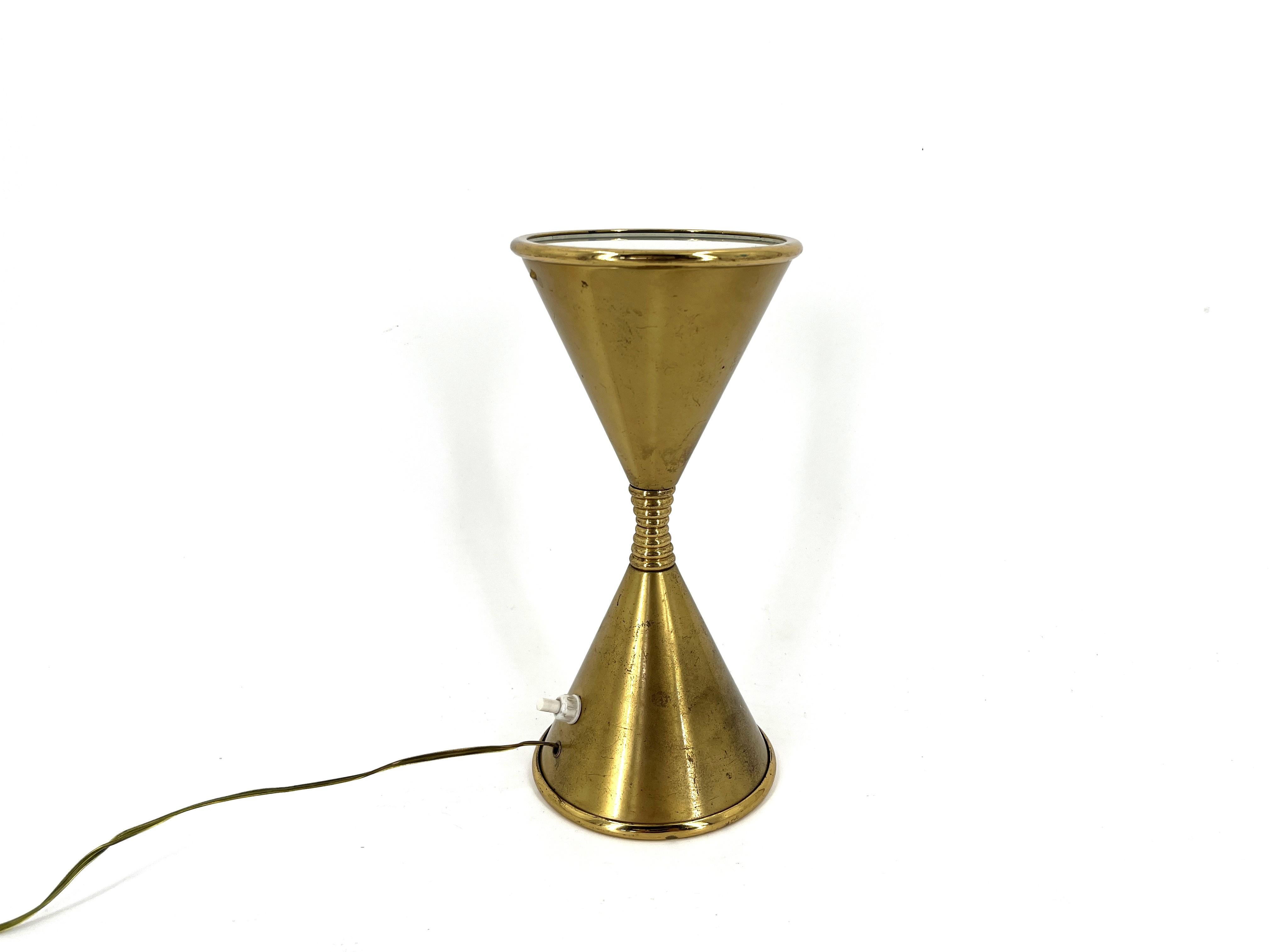 Mid century brass table lamp model Clessidra by Angelo Lelli for Arredoluce, 196 Moderno de mediados de siglo en venta