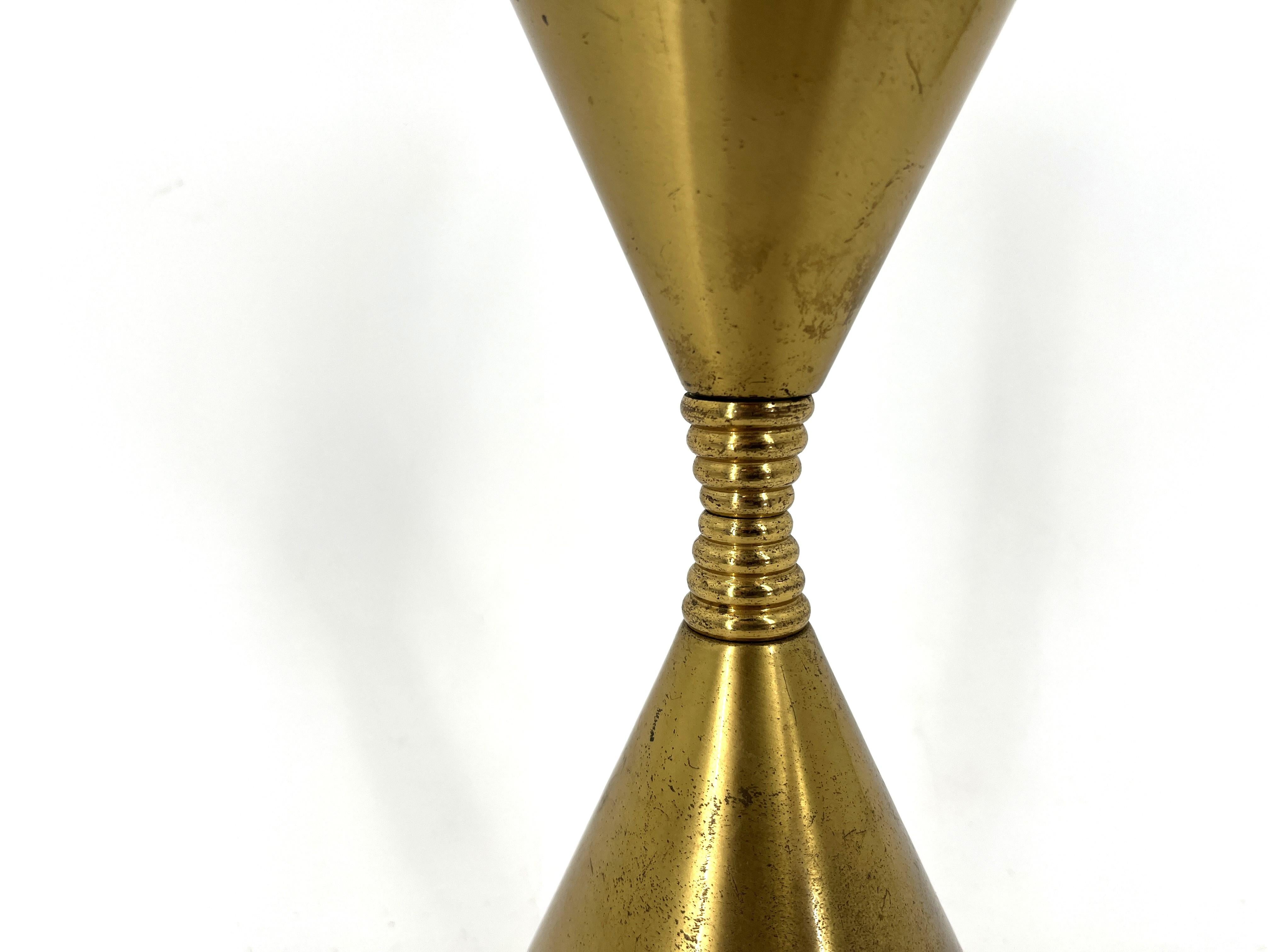 Mid century brass table lamp model Clessidra by Angelo Lelli for Arredoluce, 196 mediados del siglo XX en venta
