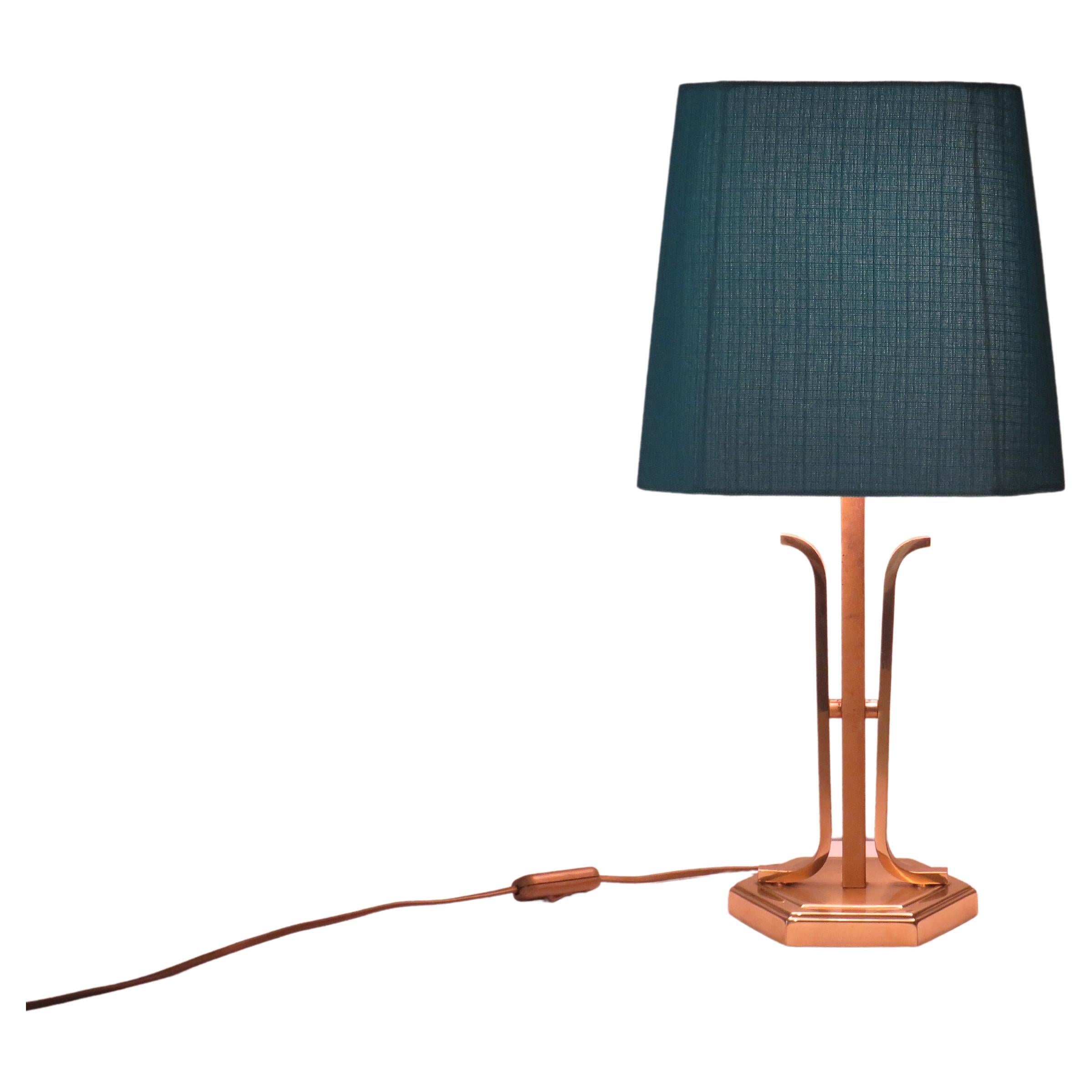 Lampada da tavolo in ottone del Medioevo con nuovo paralume personalizzato