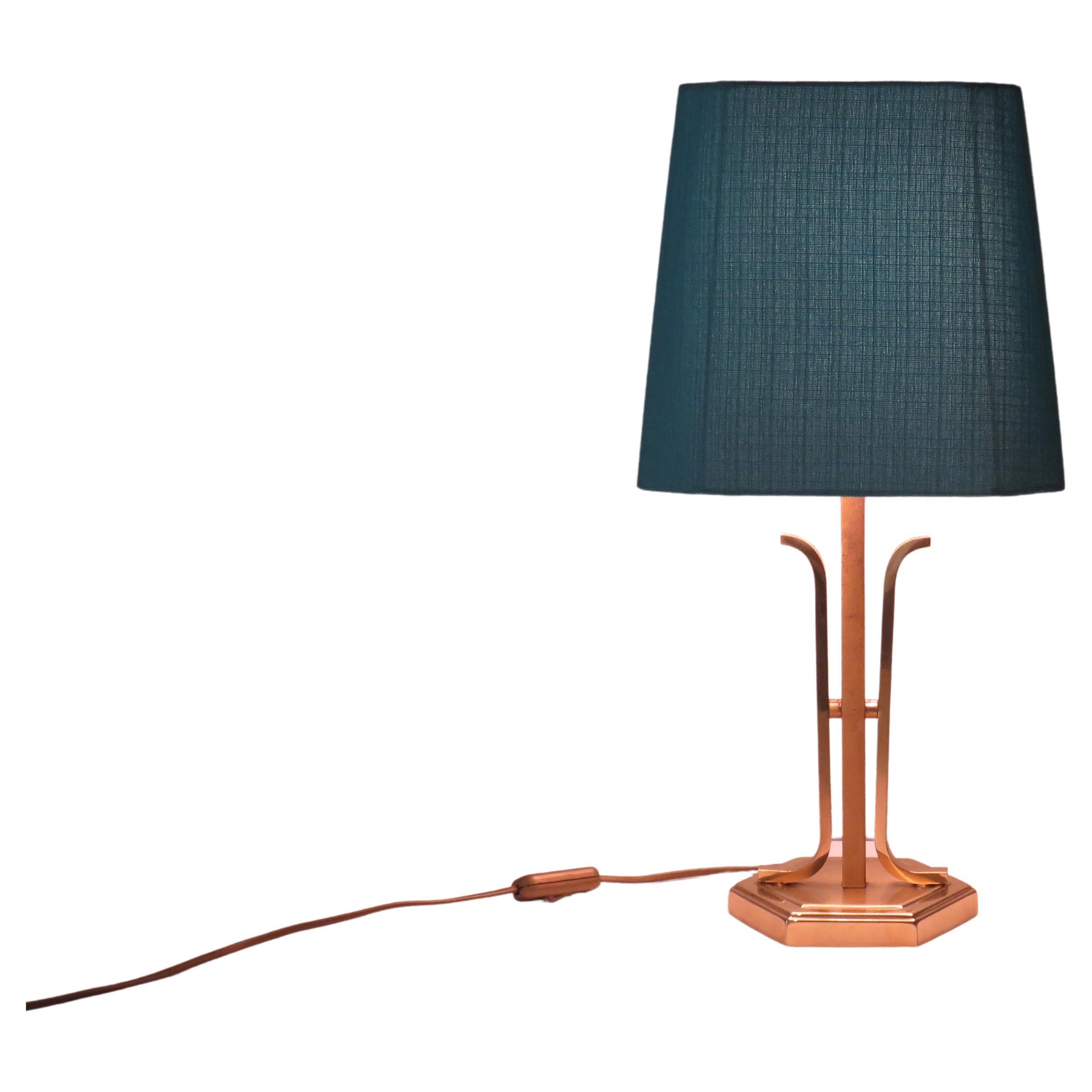 Lampe de table en laiton du milieu du siècle avec nouvel abat-jour personnalisé en vente