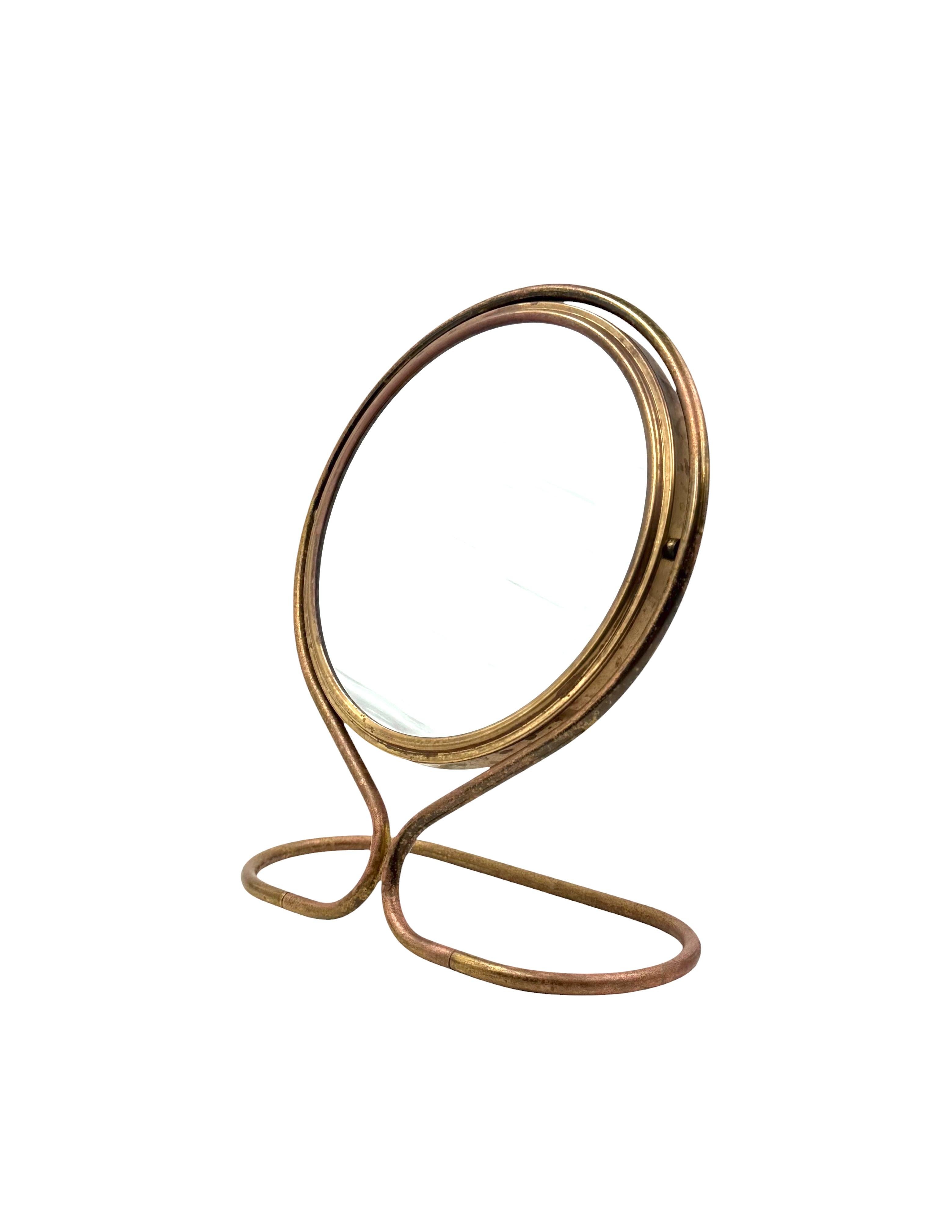 French Mid-century brass table mirror / vanity, France 1950s en vente