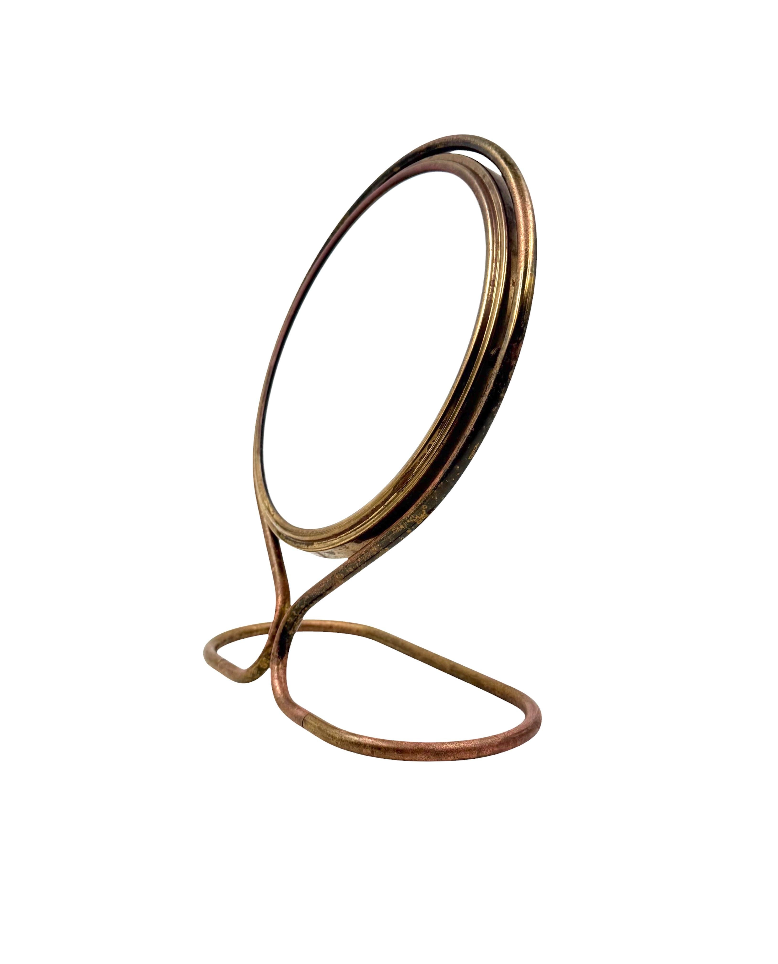 Laiton Mid-century brass table mirror / vanity, France 1950s en vente