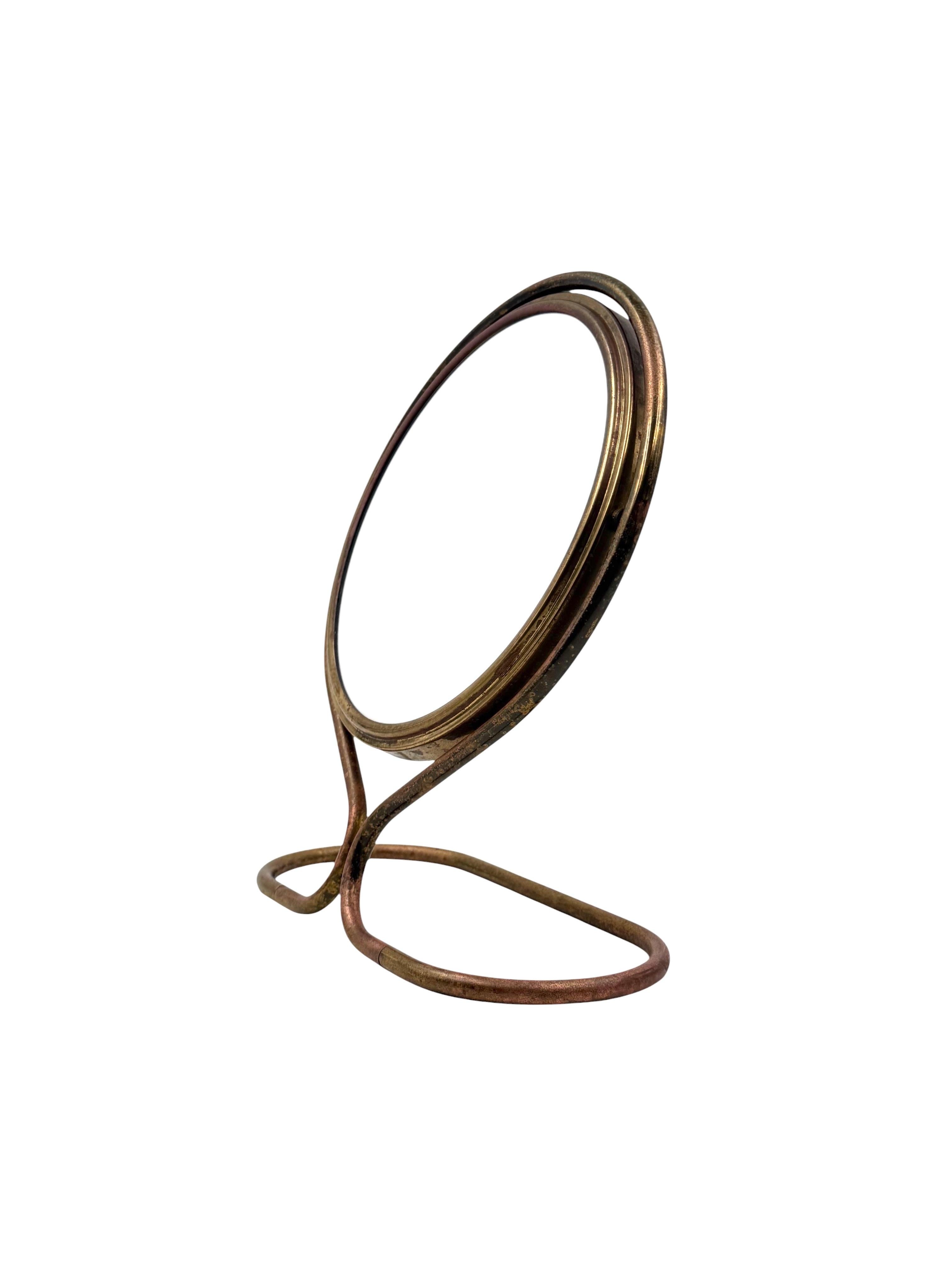 Mid-century brass table mirror / vanity, France 1950s en vente 1