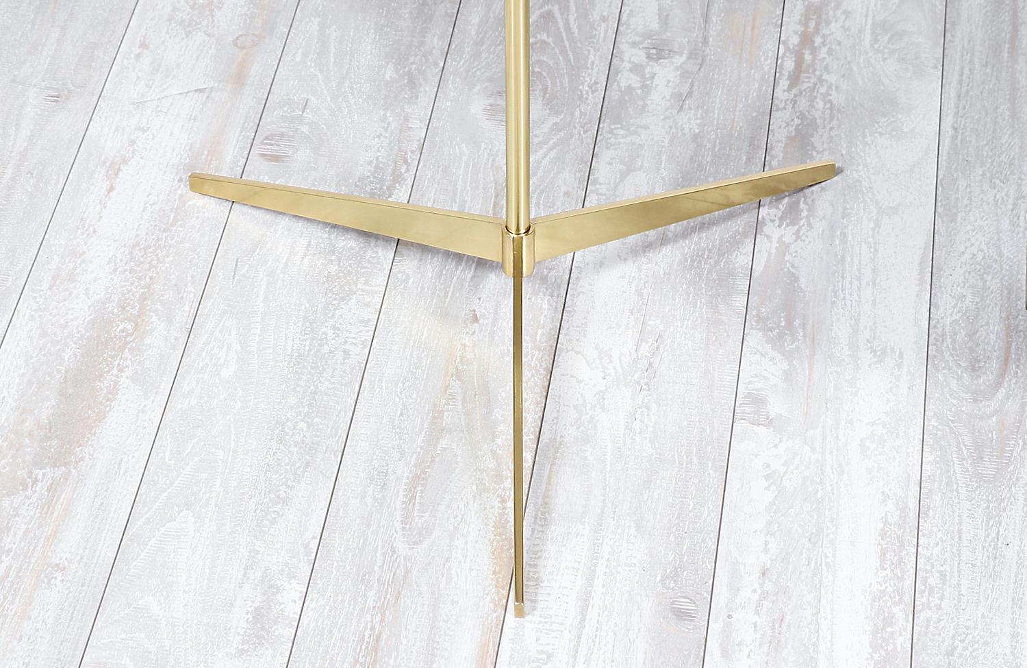 Midcentury Brass Tripod Floor Lamp by Laurel Light Co. In Excellent Condition In Los Angeles, CA