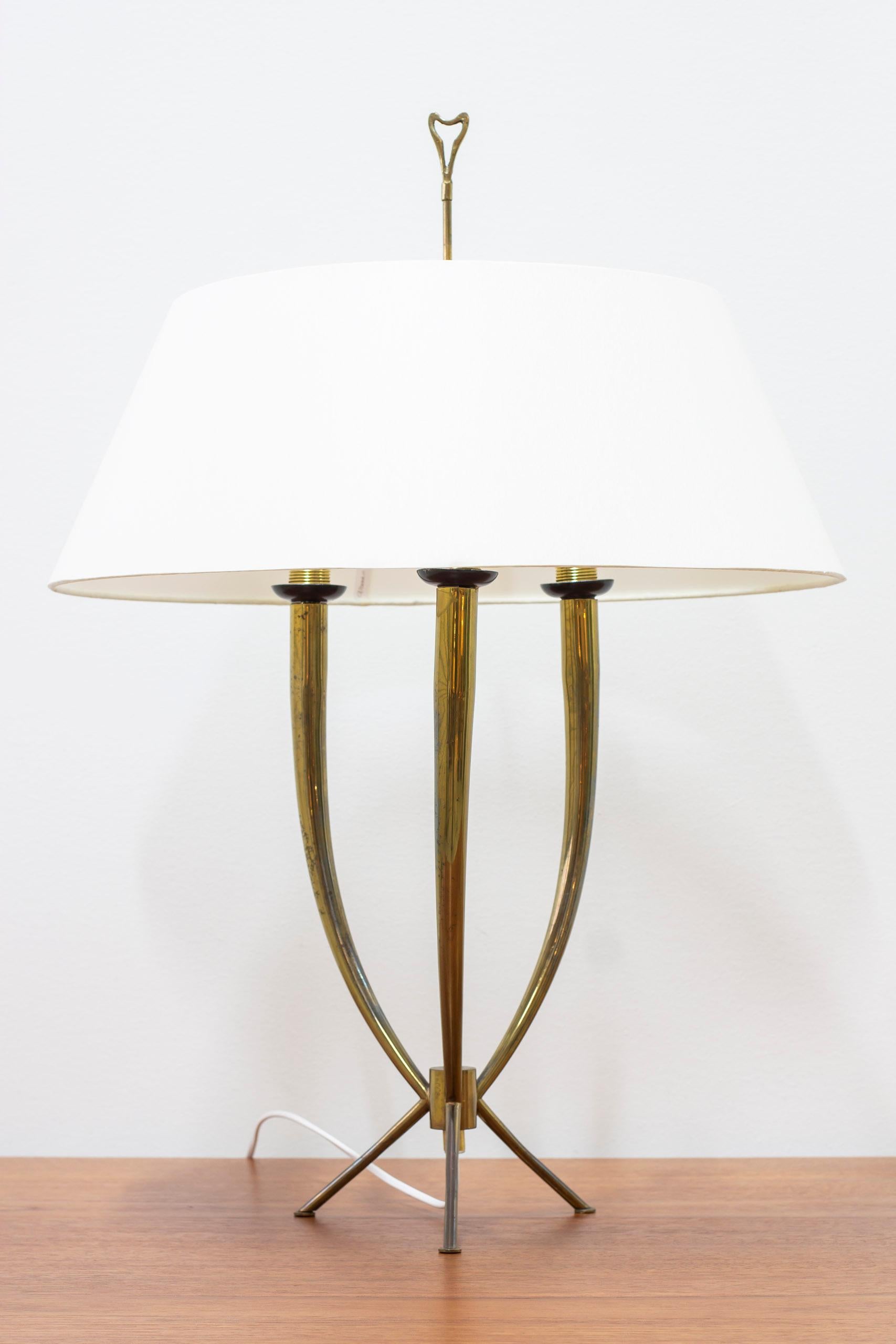 Lampe de table tripode en laiton, années 1950, Atomic age en vente 5