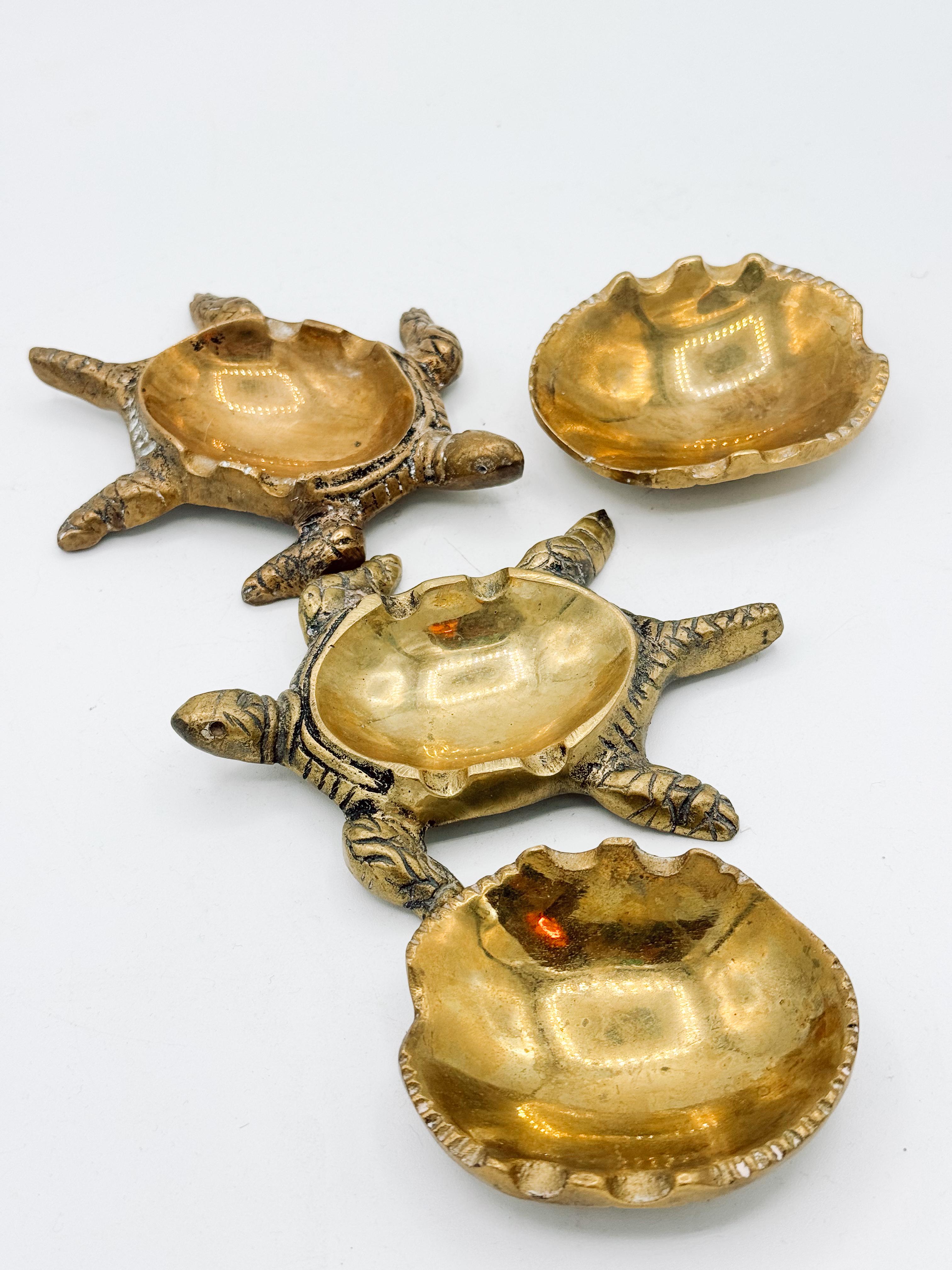 Indien Mid-Century Brass Turtle Animal Ashtray with Detachable Shell — Two Available en vente