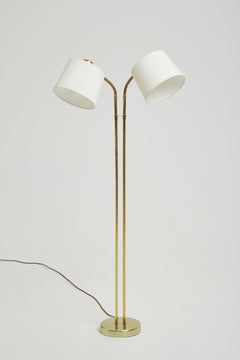 Lampadaire à deux bras en laiton du milieu du siècle dernier