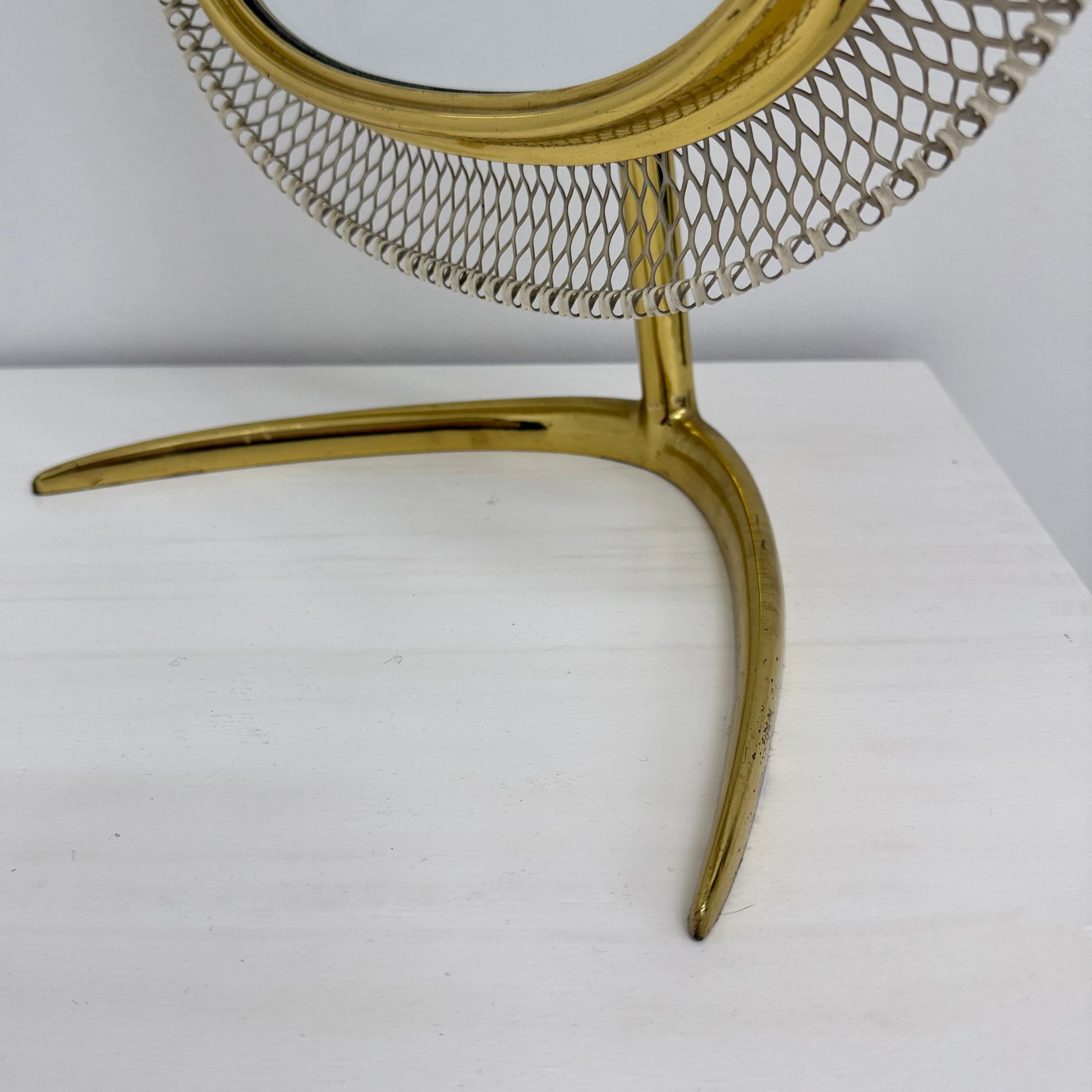 Miroir mural de table de toilette en laiton du milieu du siècle par Vereinigte Werkstätten , Allemagne en vente 5