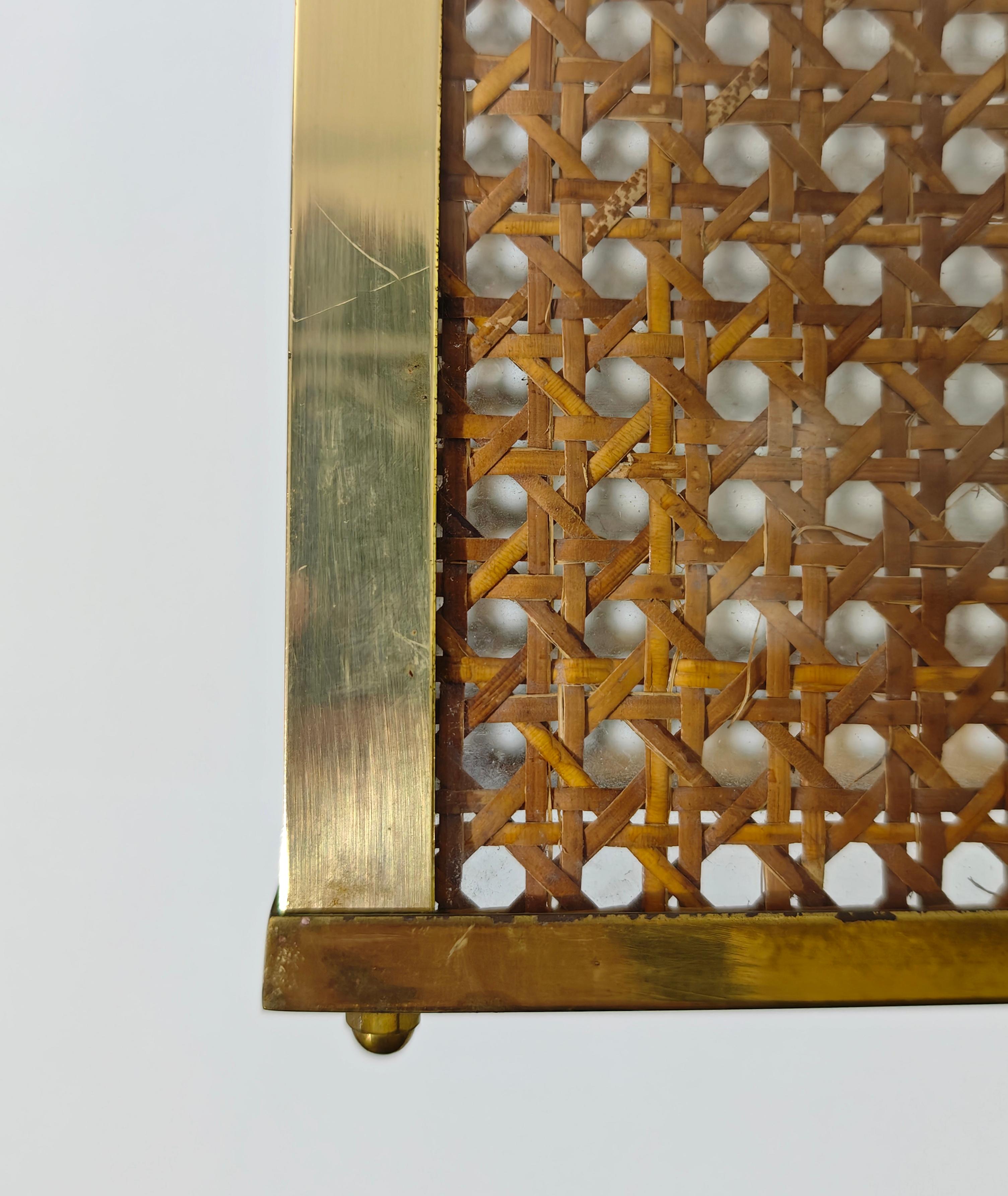 Lustre en paille, osier et plexiglas du milieu du siècle en laiton de Vienne Italie 60/70s en vente 3