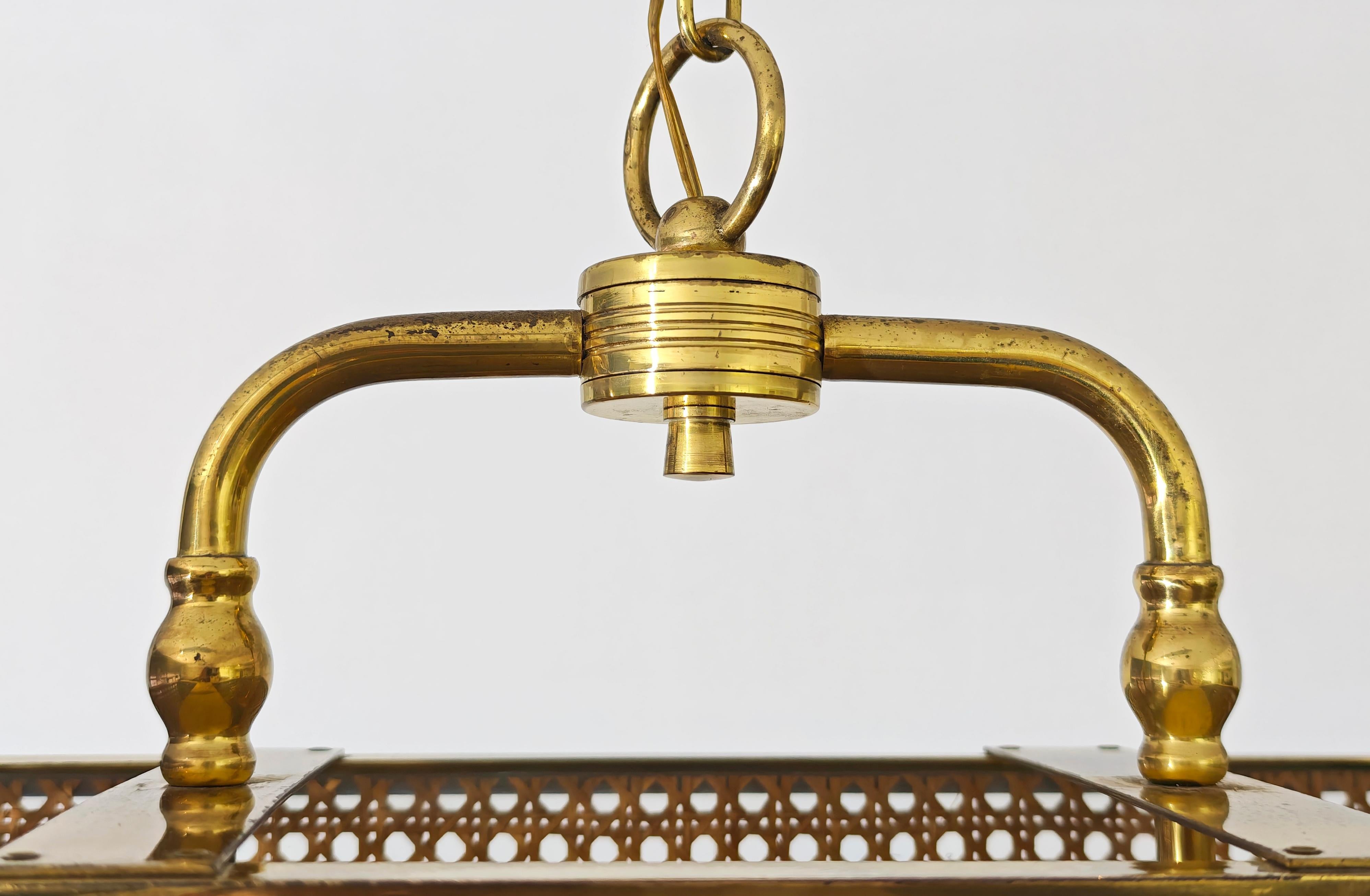 Lustre en paille, osier et plexiglas du milieu du siècle en laiton de Vienne Italie 60/70s en vente 2