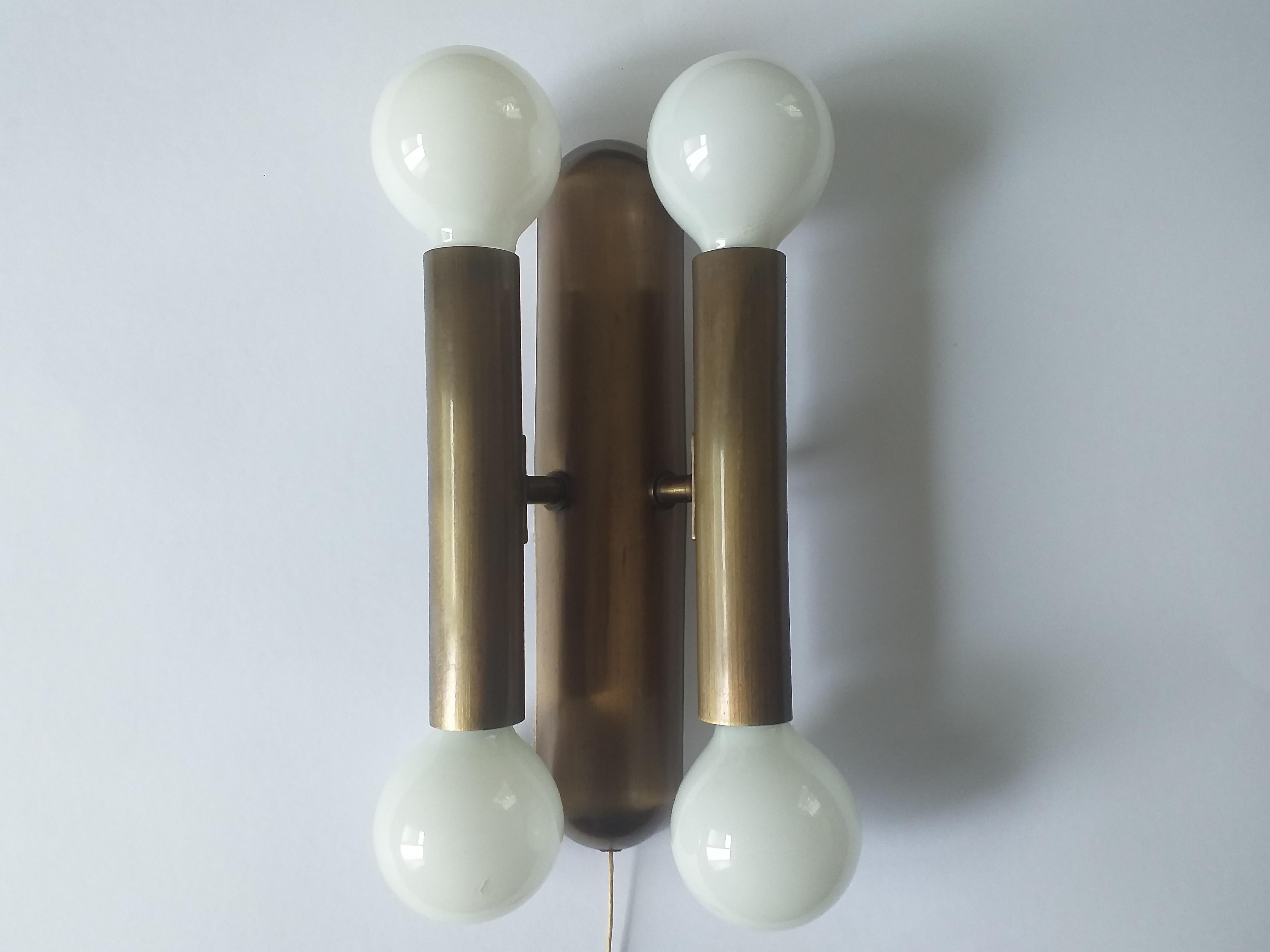 Late 20th Century Midcentury Brass Wall Lamp For Sale