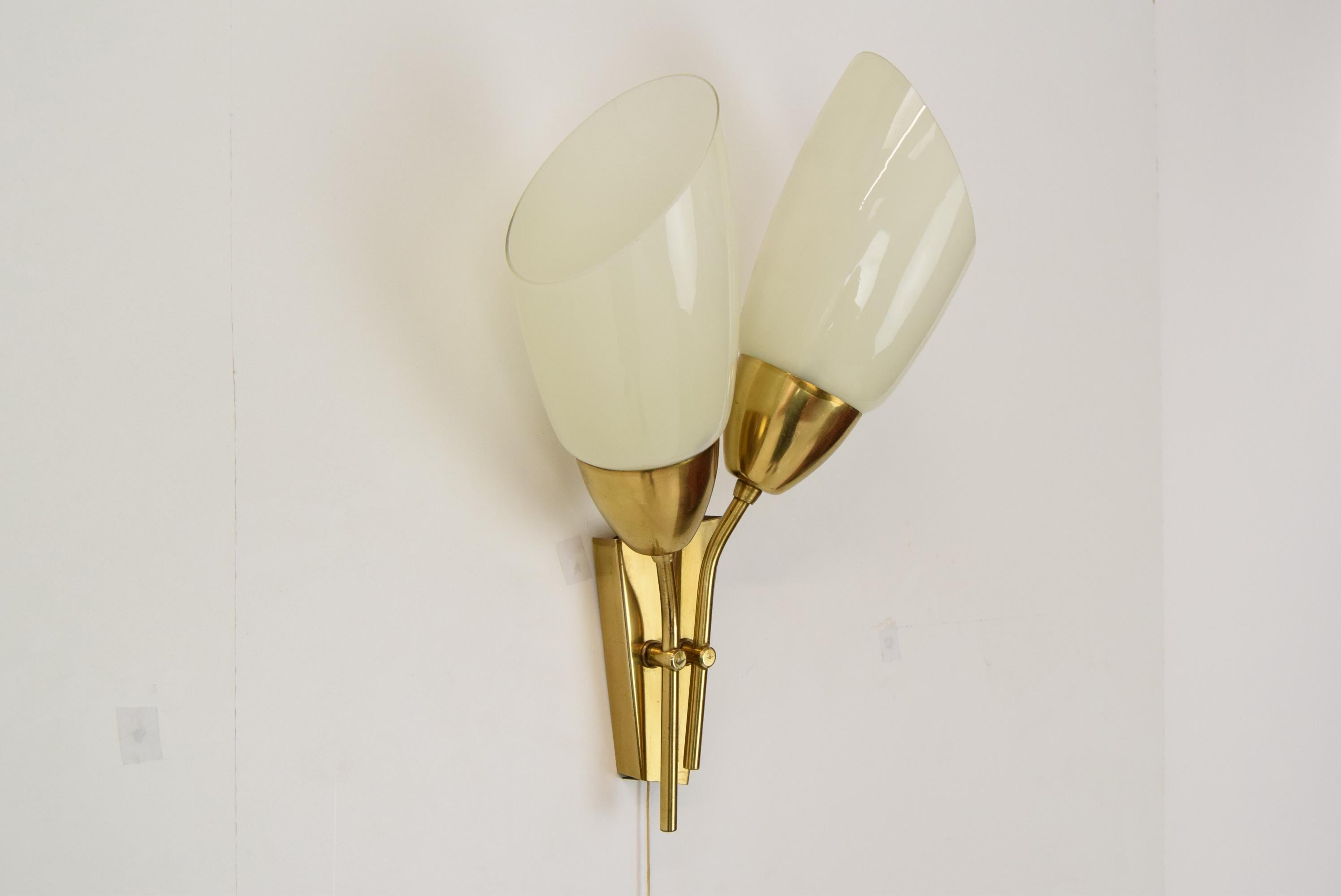 Mid-Century Brass Wall Lamp/Kamenicky Senov, 1970's In Good Condition For Sale In Praha, CZ