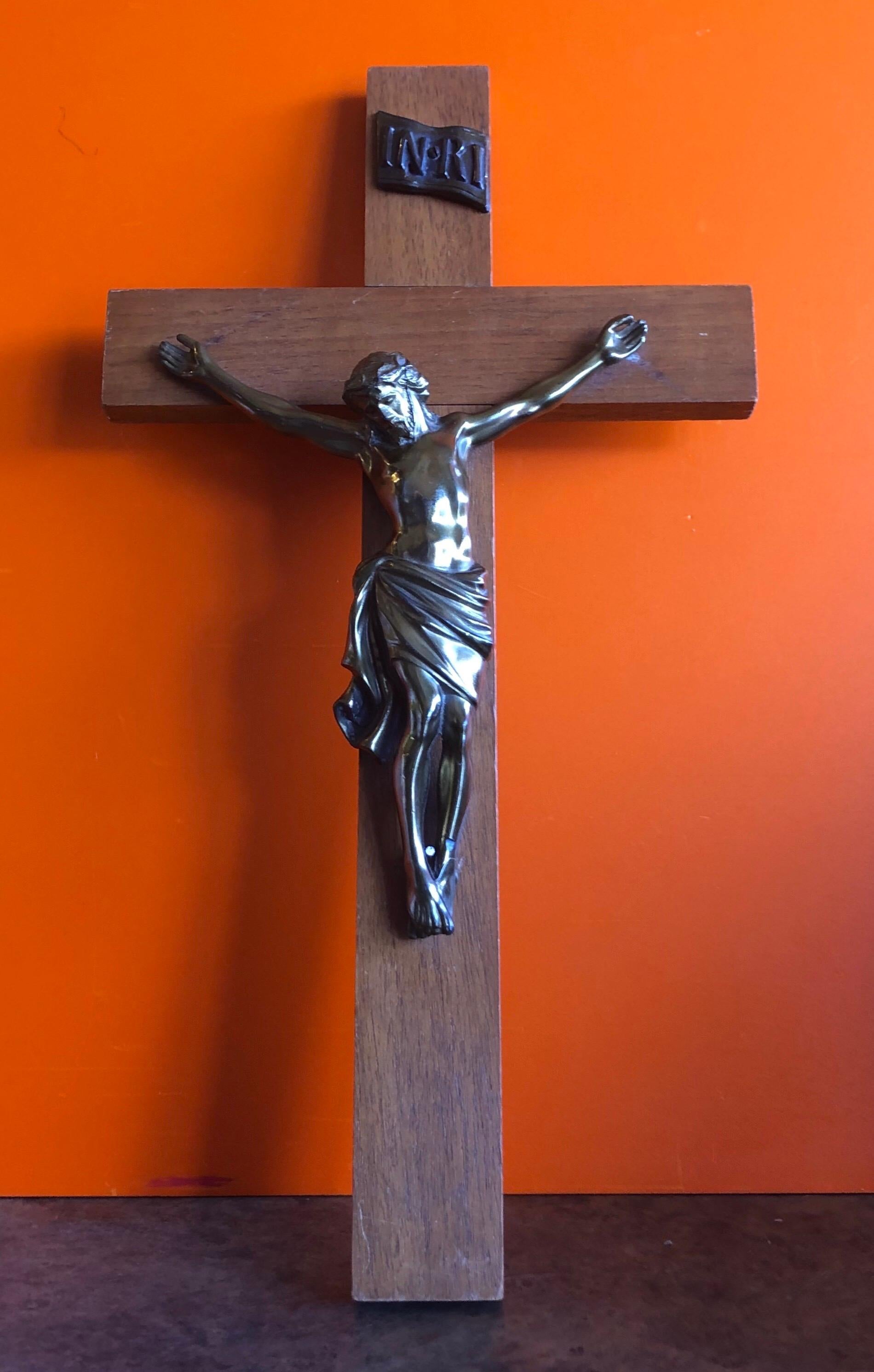 Mid-Century Modern Midcentury Brass and Walnut Crucifix For Sale
