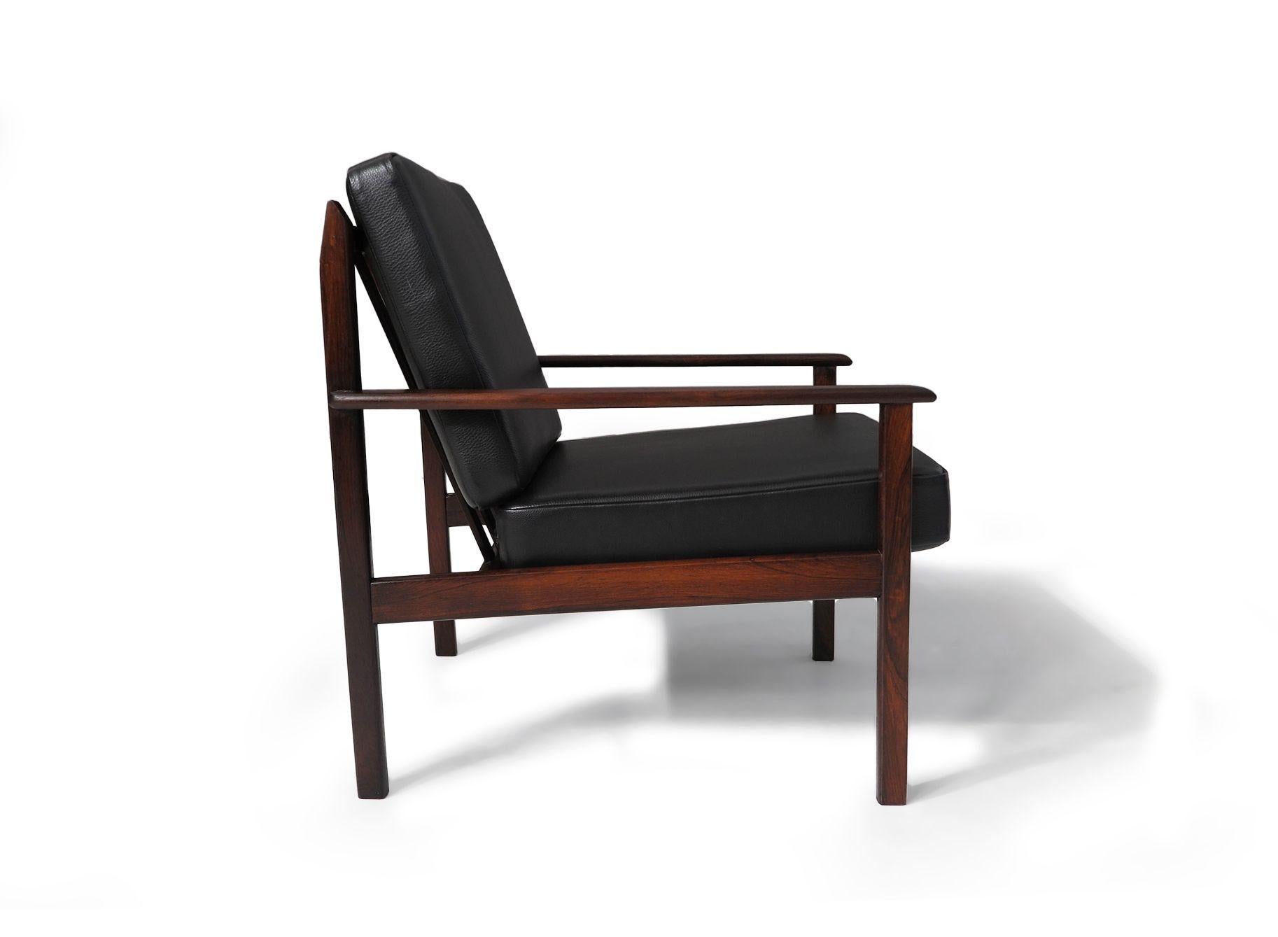 Oiled Mid-century Brazil Modern Lounge Chairs in Black Leather For Sale