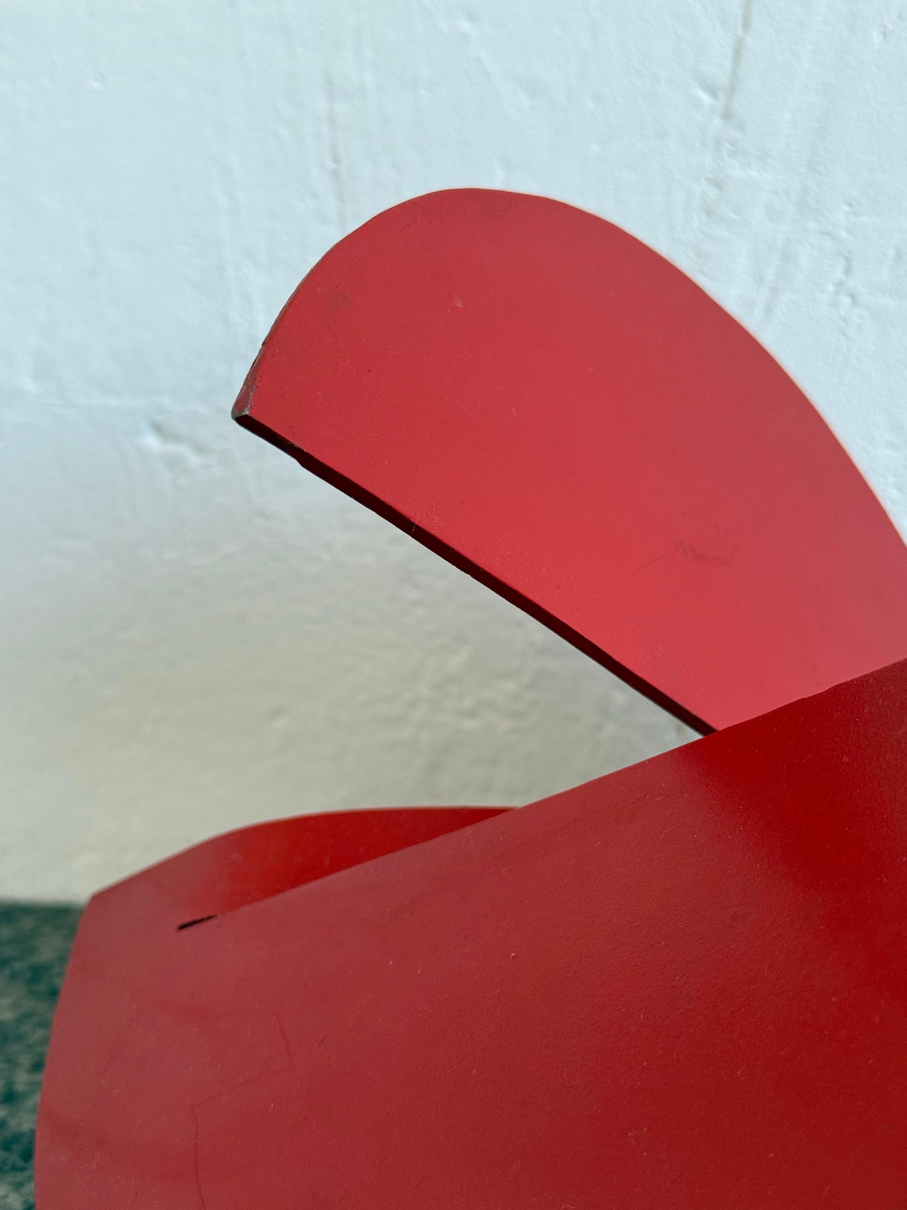 Mitte des Jahrhunderts brasilianischen modernen abstrakten rot lackierten Tisch Skulptur im Angebot 5