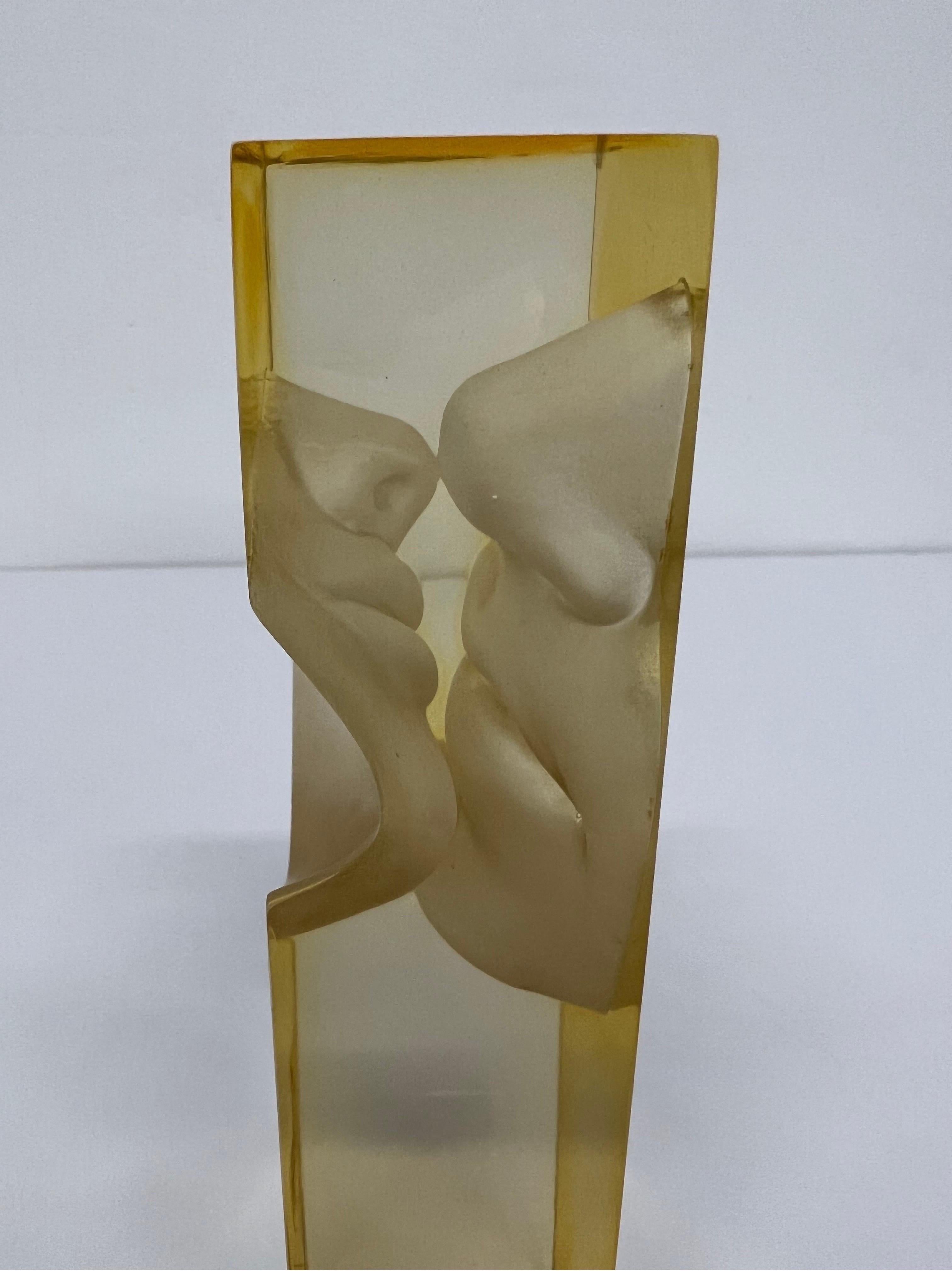 Mid-Century Brazilian Modern Acrylic Lucite Block Kissing Sculpture, 1950s 4