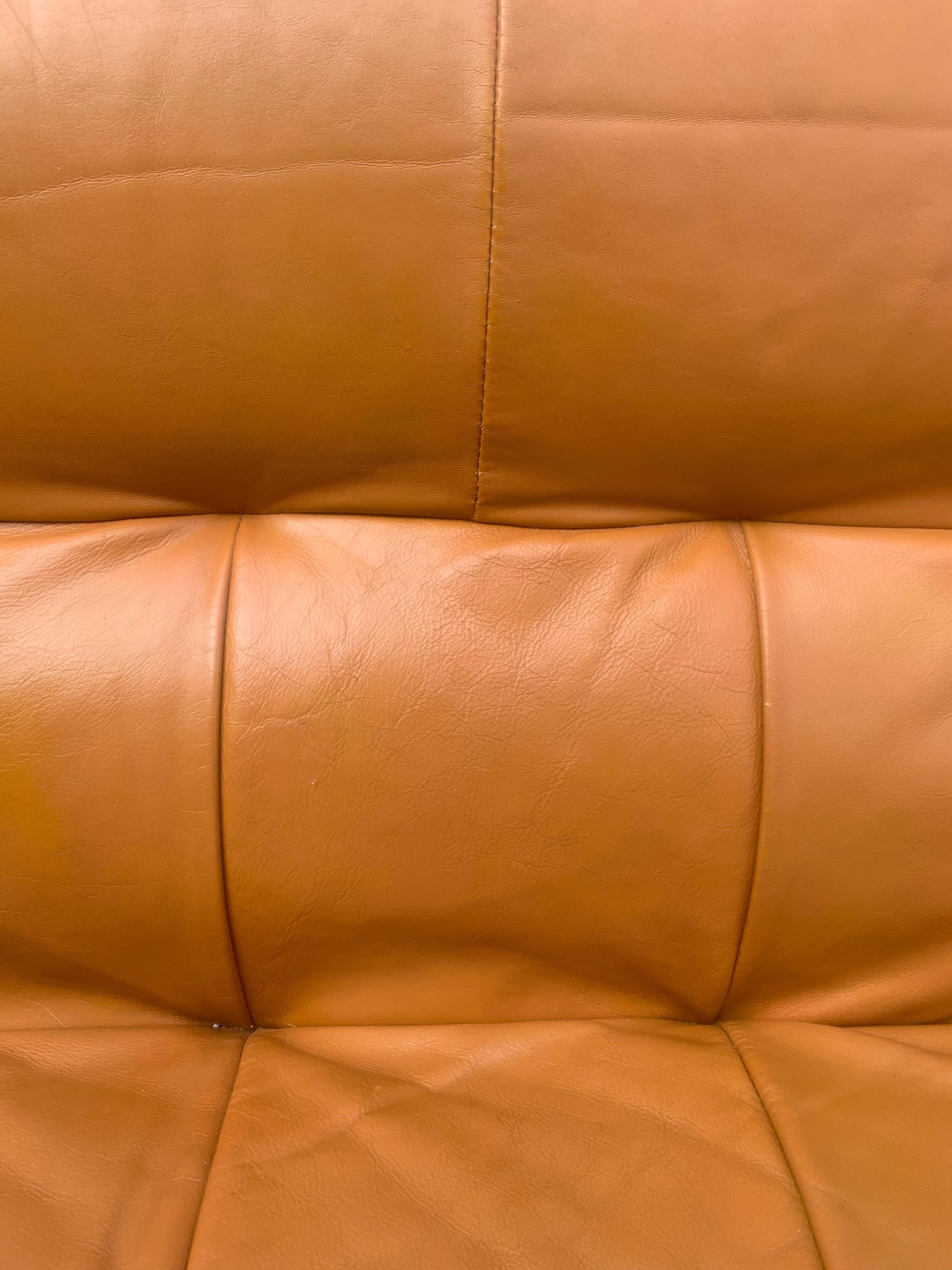 Midcentury Brazilian Modern Percival Lafer MP-97 Sofa in Cognac Leather In Good Condition In BROOKLYN, NY