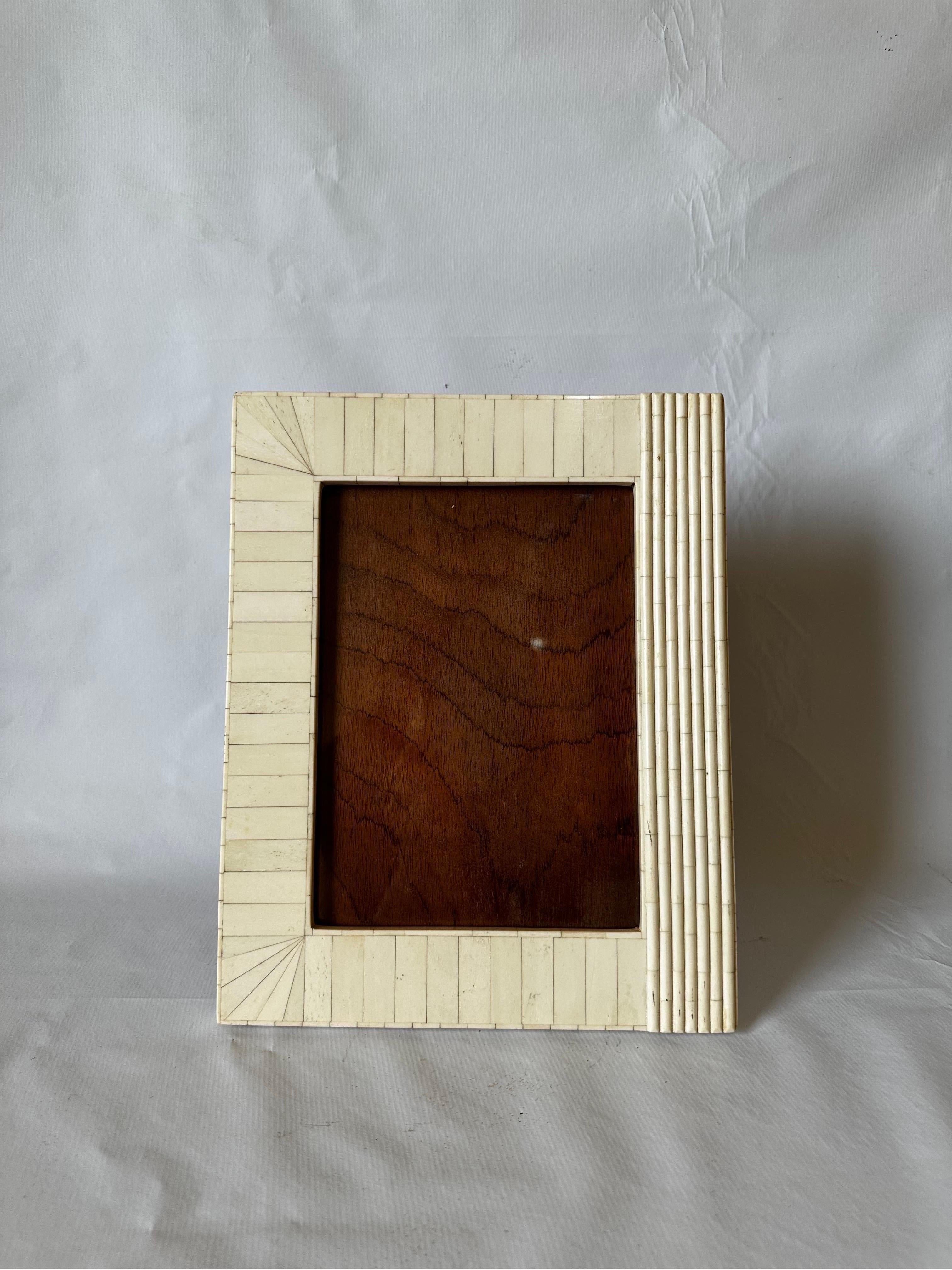 Brazilian modern picture frame in tessellated stone with wood backing circa 1970s.

Viewable photo size: W6-1/2” H8-1/2”