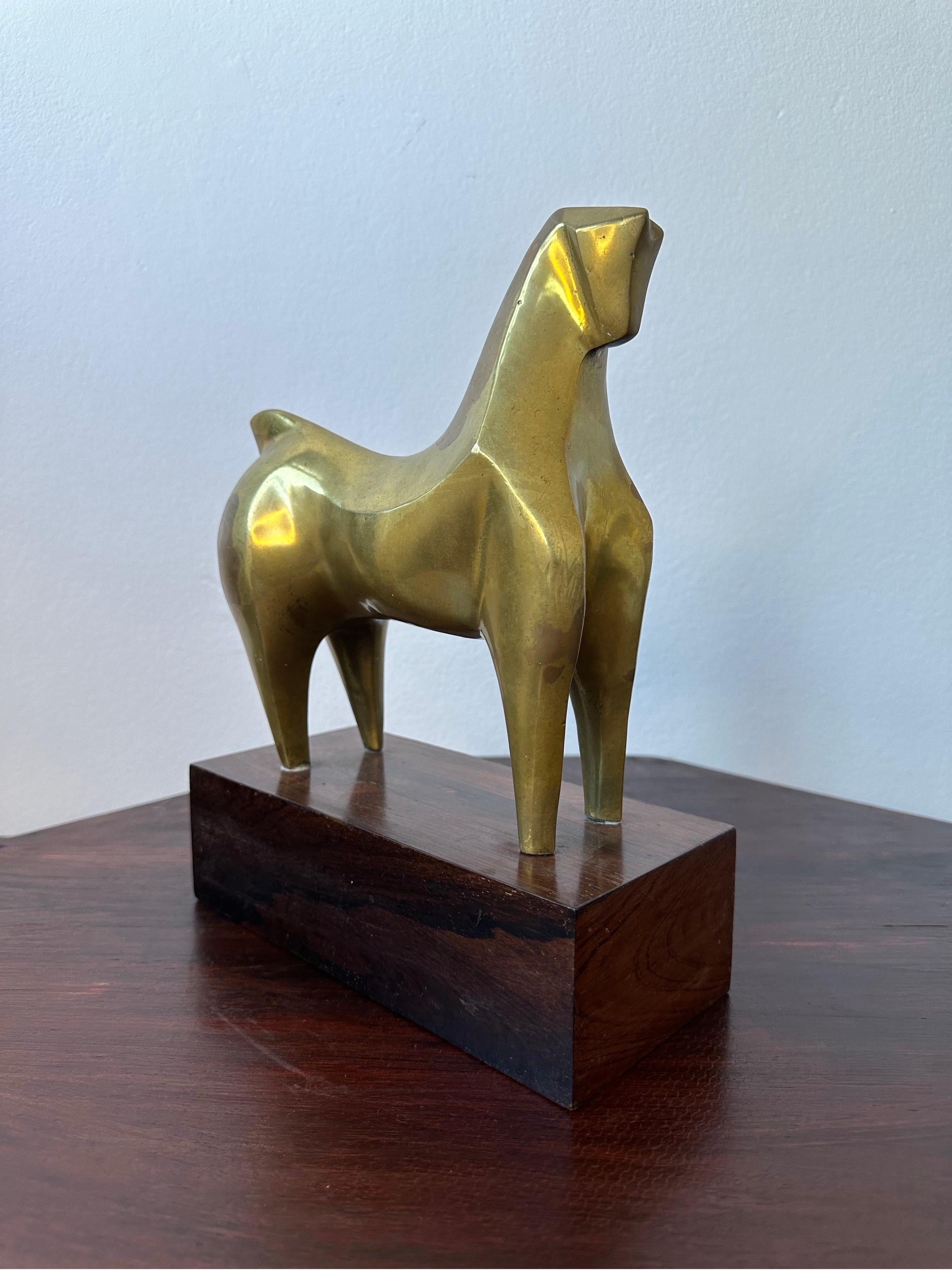 Mid-Century Brazilian Modernist Bronze Horse Sculpture on a Rosewood Base, 1960s For Sale 1