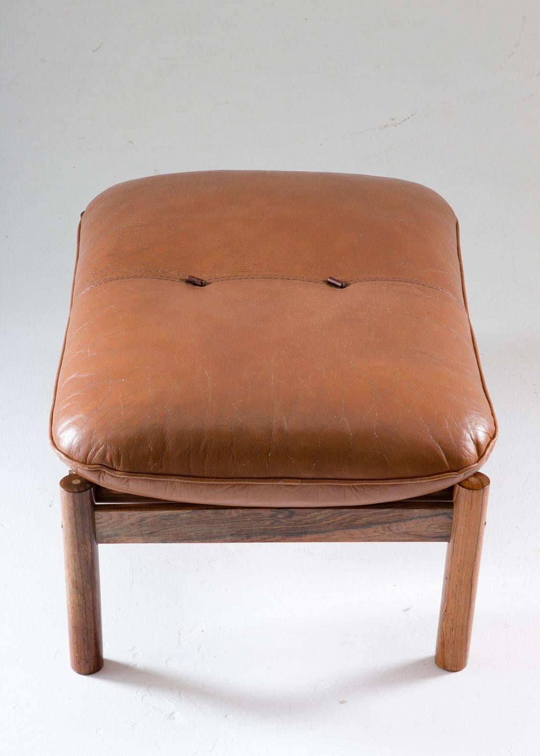 Midcentury Brazilian Ottoman in Brown Leather and Rosewood by Percival Lafer In Good Condition In Karlstad, SE